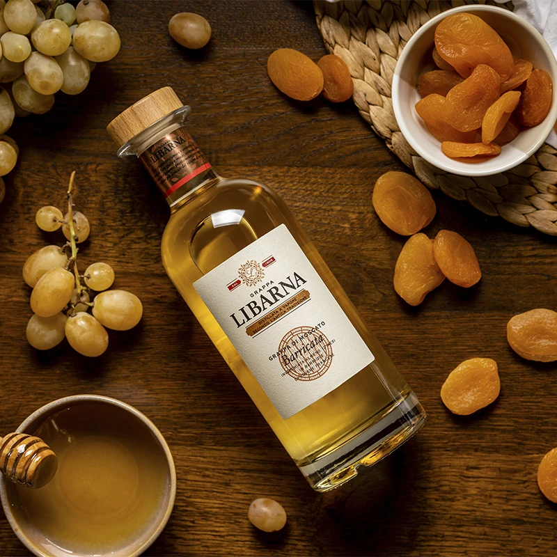 Линия высшего качества Сделано в Италии флакон GRAPPA Libarna Москато 6 x 0 70 мл готов для