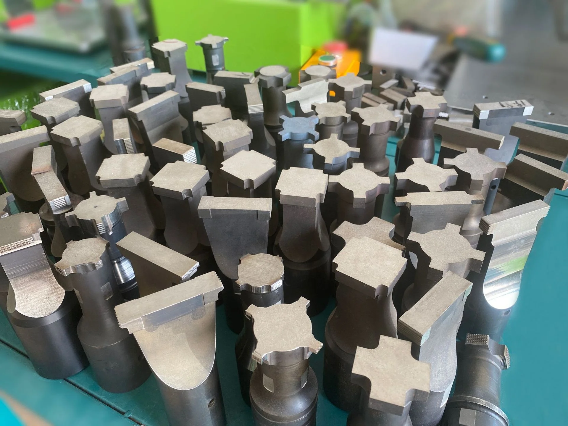 Ultrasonic Copper Aluminum Metal Wire Harness Terminal Bondinging Machine For Battery Solar Soldering