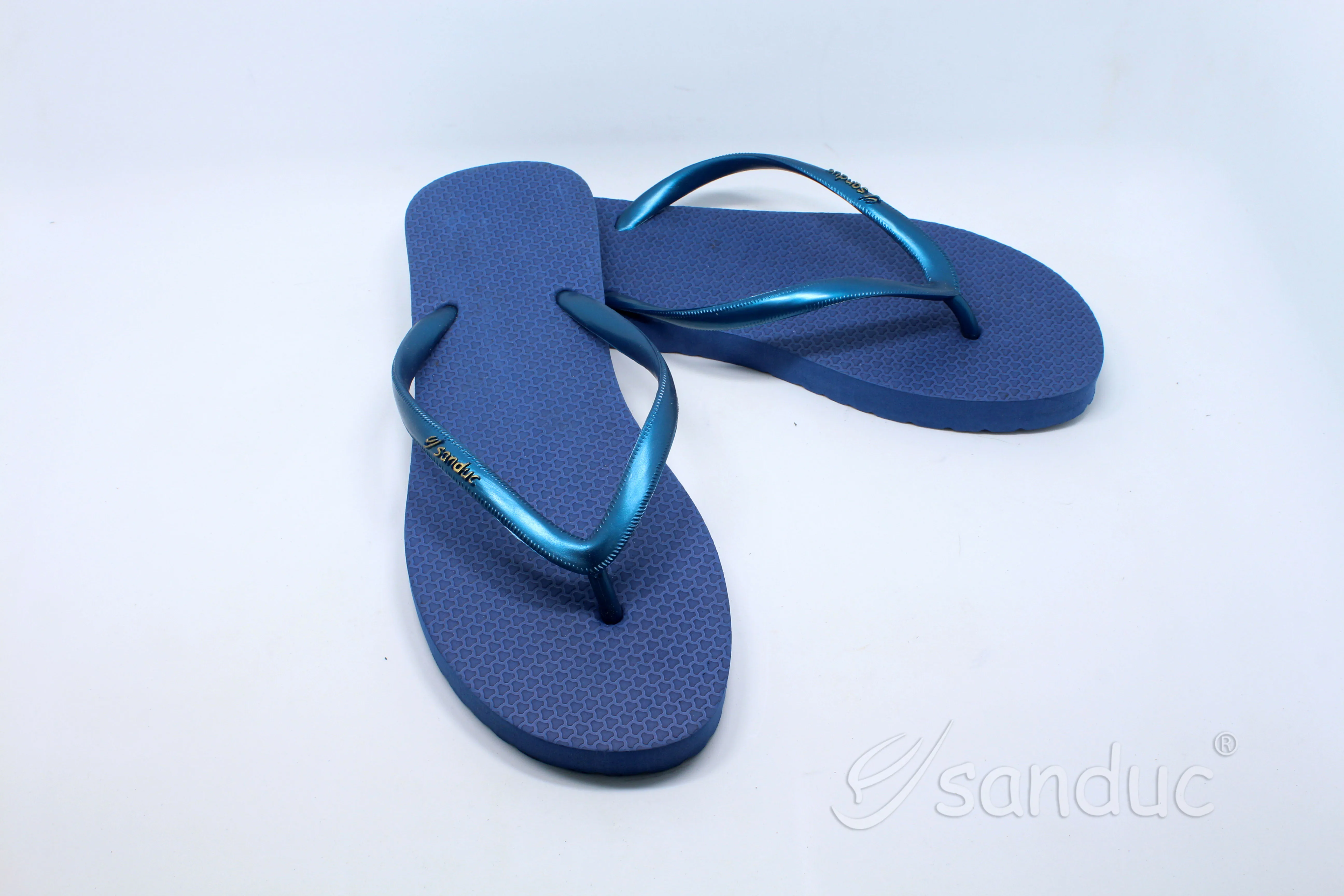 Wholesale High Quality Stylish Rubber thongs Outdoor Beach Flip Flop shoes custom women slipper