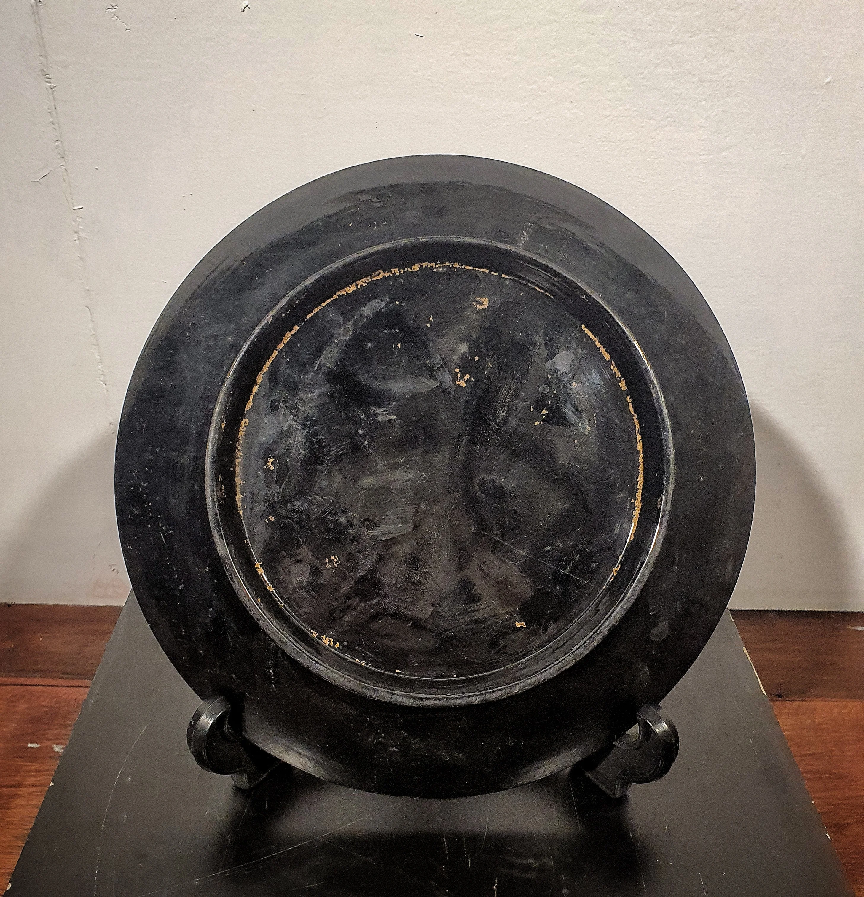 Vintage Wooden Dish Lacquer Gilded With Giants In Thai Literature For Decorated and Collect Home Decor