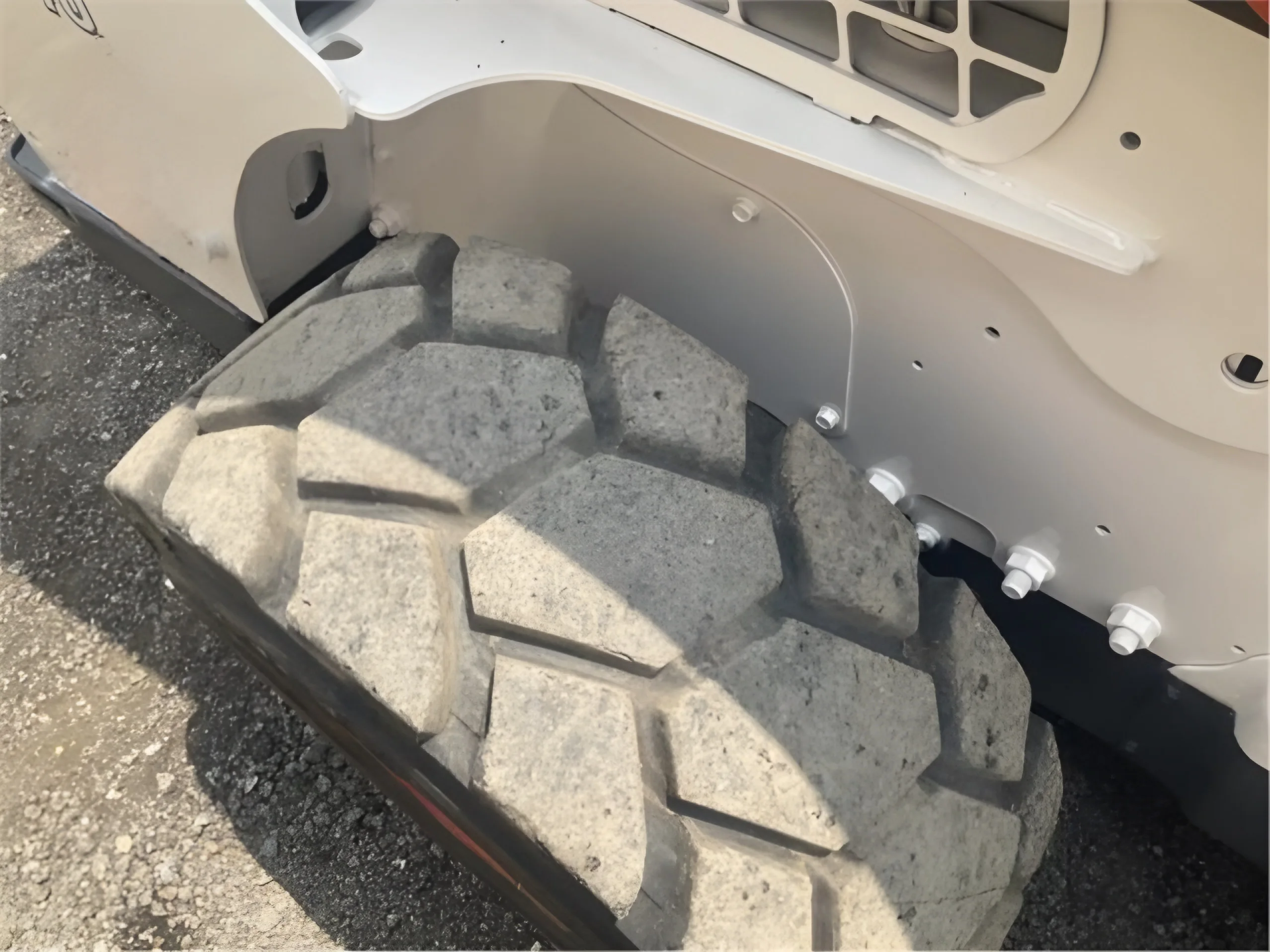 2015 BOBCAT S740 (15).JPEG