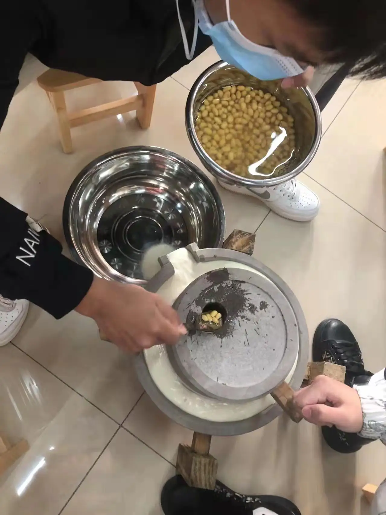 stone grain mill small hand multifunction stone mill