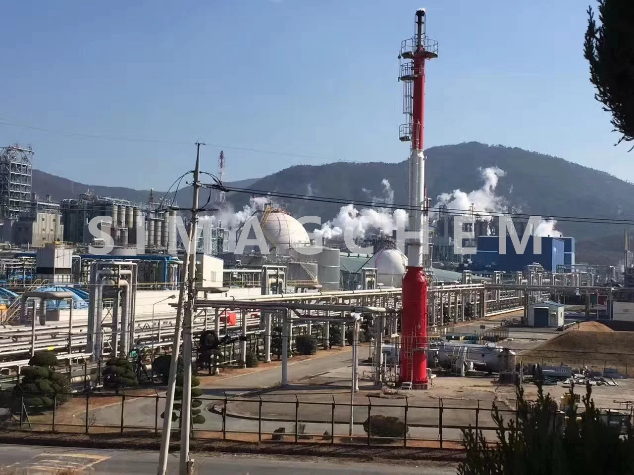 Основные органические химикаты бесцветная жидкость промышленного класса 99% чистота 2461-15-6 C11H22O2 2-этилгексилглицидиловый