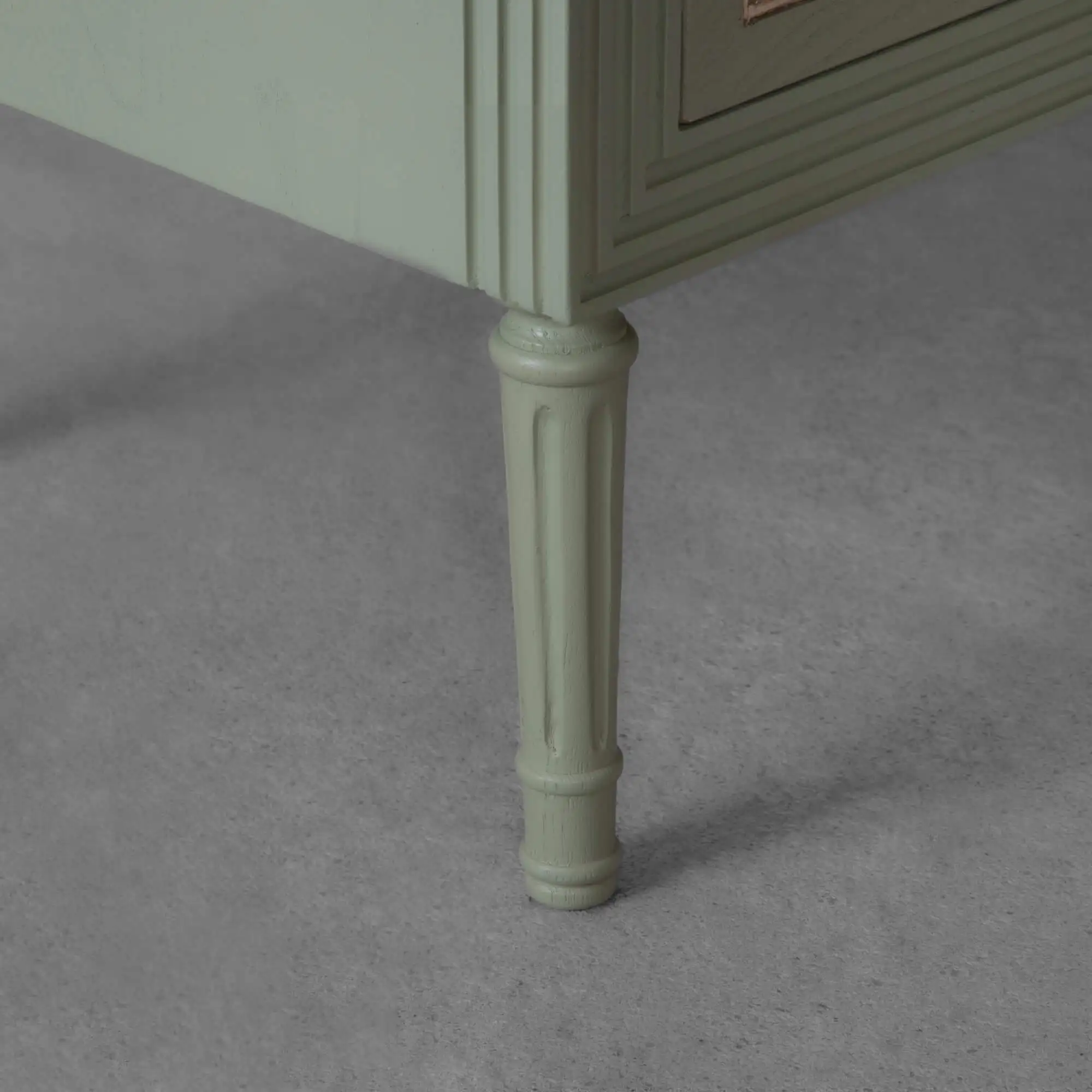 Kusum Art Customizable Solid Wood and Iron Cabinet for Furniture for Living Room Hall Laundry in Hotels and Restaurants