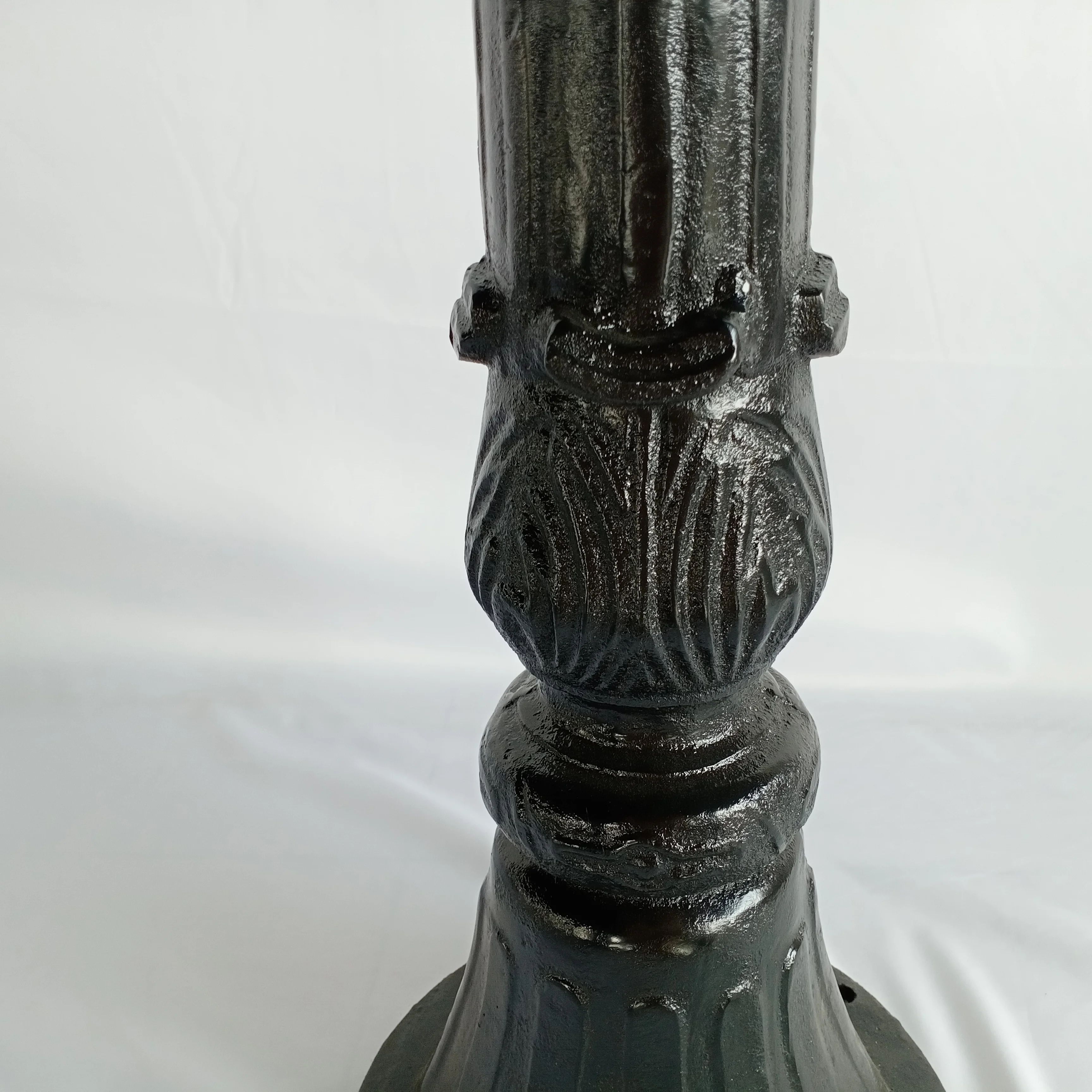 Customize Street Roadside Safety Cast Iron Parking Post Fixed Traffic Barrier Bollard