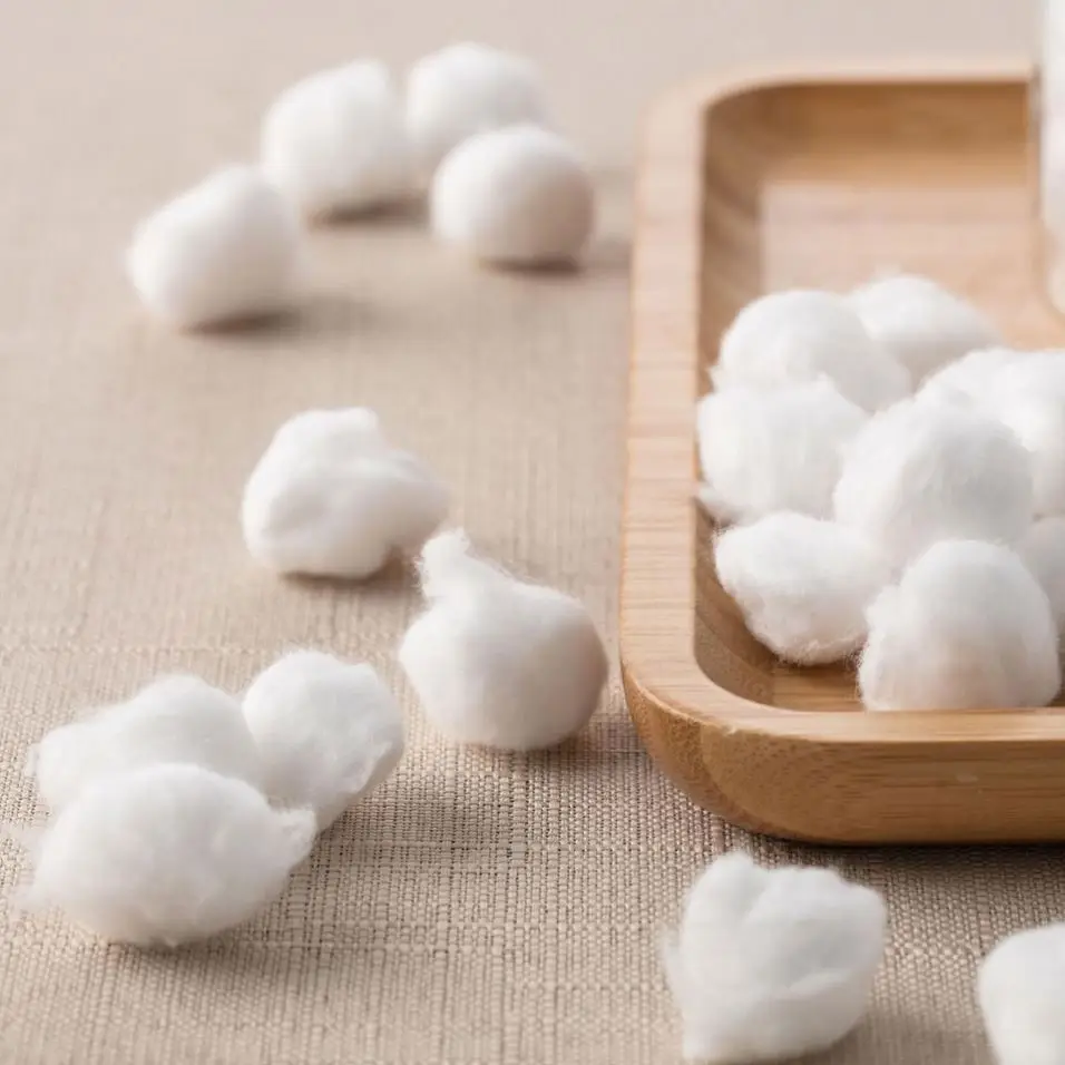 2024 Wholesale Price 100% Pure Cotton Absorbent Disposable Medical Wool Pad Dental Cotton Roll dental cotton pellets