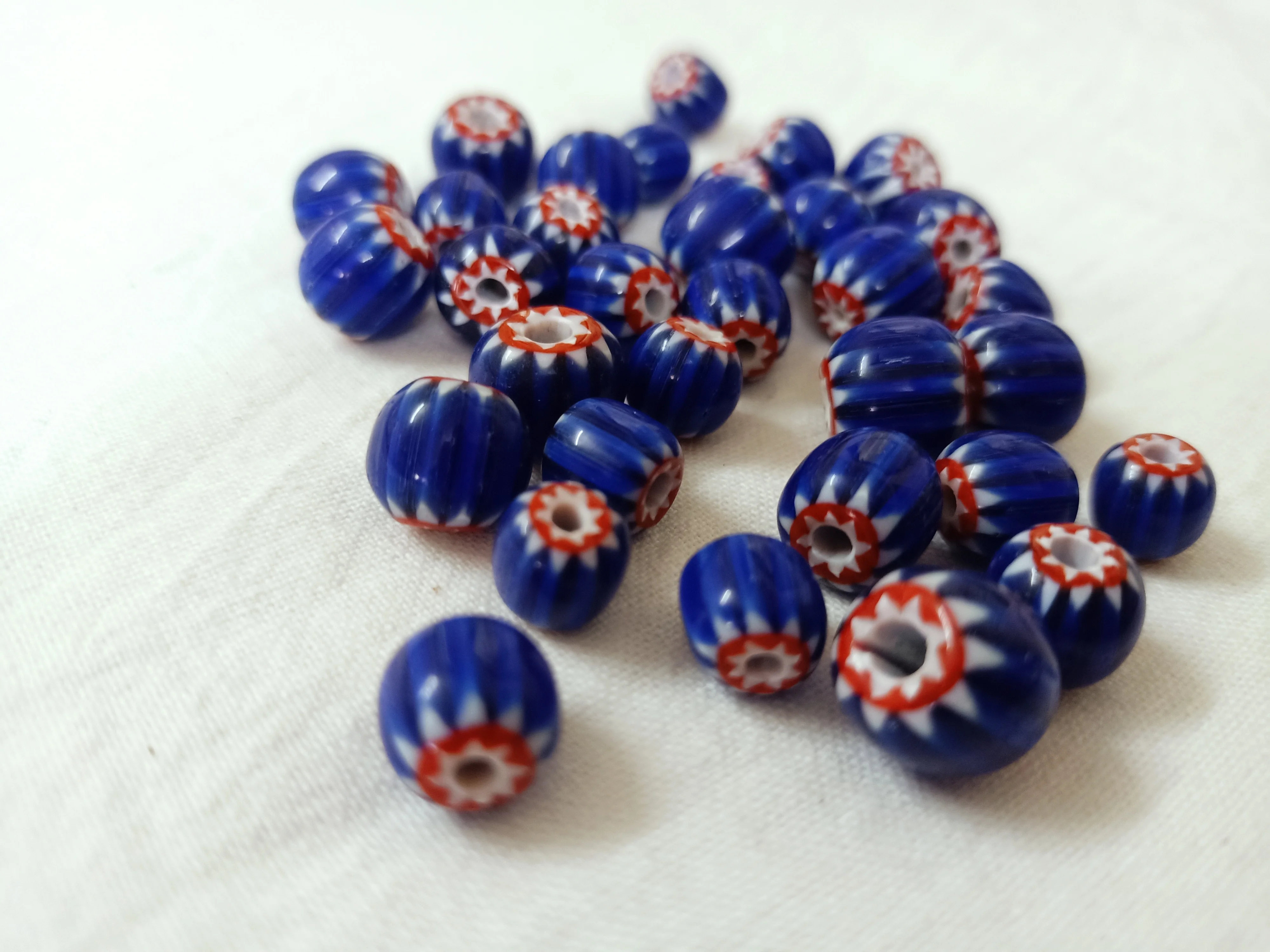 custom made shiny chevron glass beads in size 7 mm onwards ideal for jewelry designers and bead stores