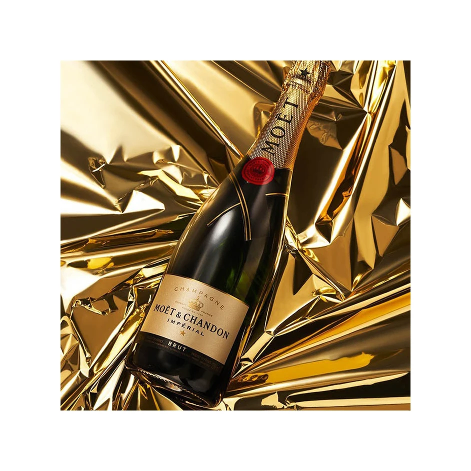 Top Grade MOET wine pourer, champagne 70 Cl At Affordable Price.