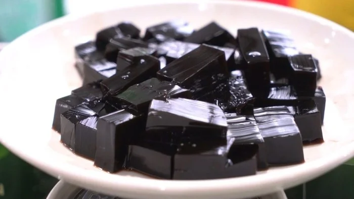 2022 г. высокое качество поставка дешевых сушеных черных трав желе из Вьетнама мисс