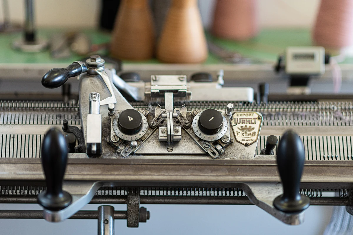 Great Quality Custom Made In Italy Crew Neck Cotton Purple Sweater For StreetWear Fashion Woman