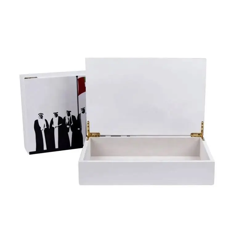 theme event vip plexiglass kalender plateau pour homme pick mix  Piano lacquer wooden dates box