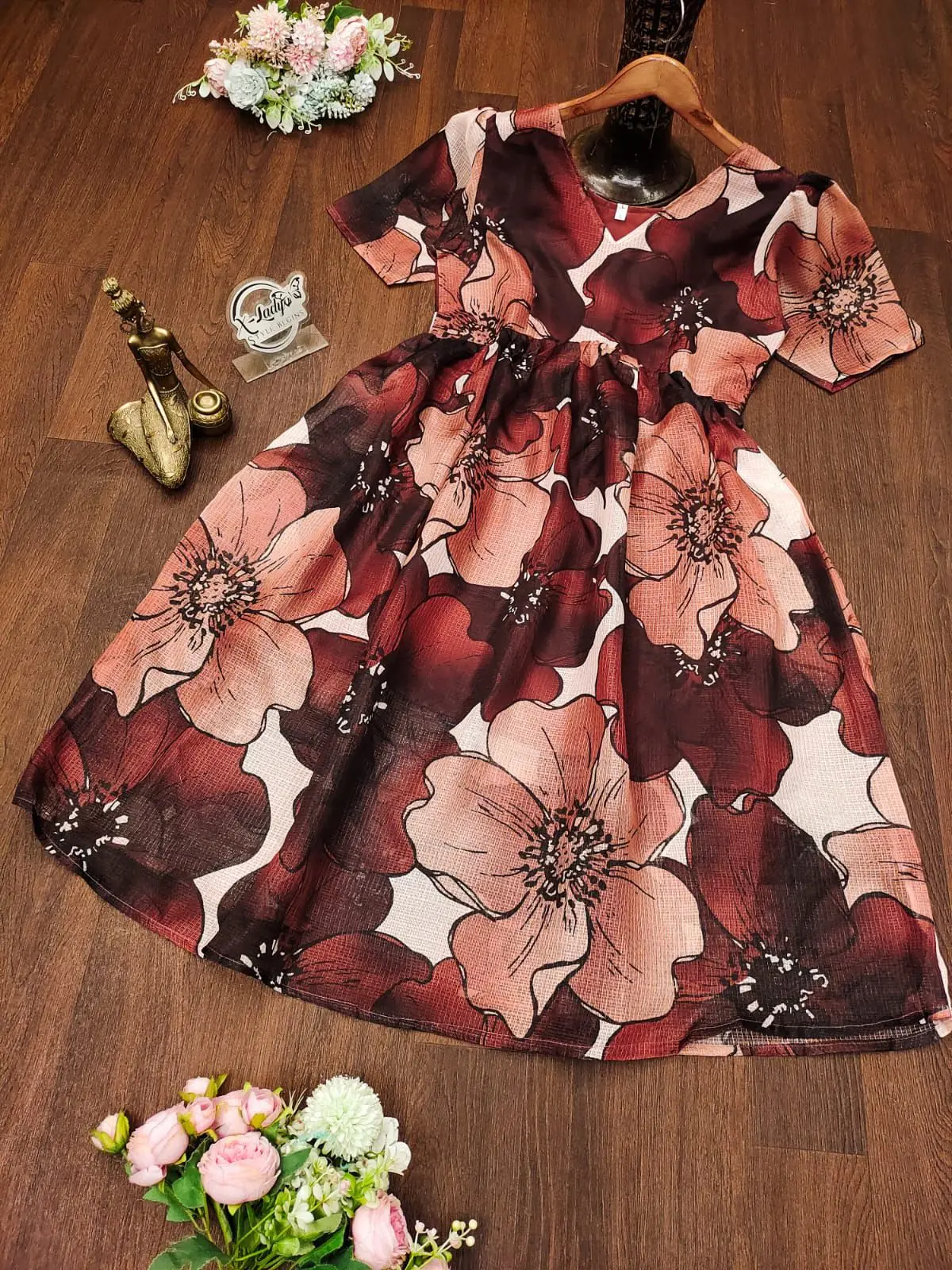 Изысканный модный офисный Kurtis для женщин удобный дизайн полированного образа на рабочем месте