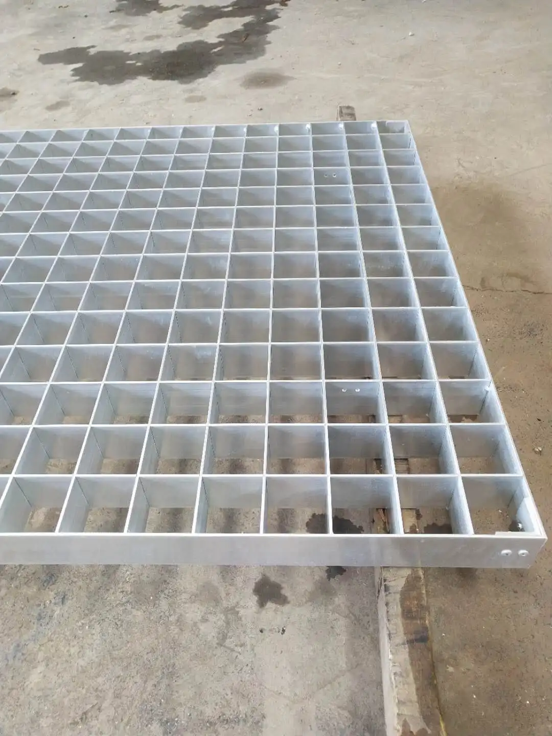 Metal building materials aluminum grating