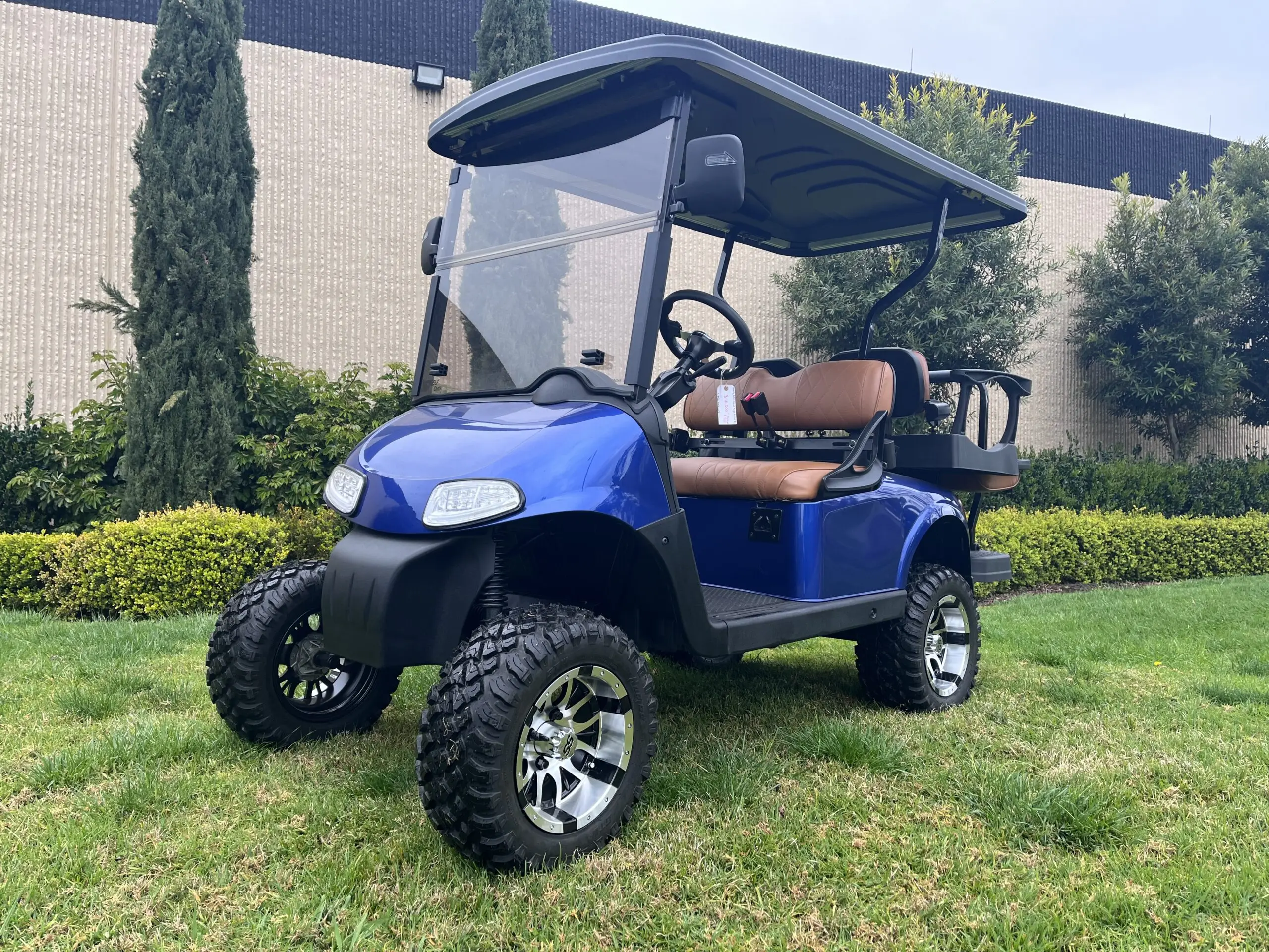 Wholesale world 100% best electric power 3 and 4 seater golf cart/ golf buggy car with good price for wholesale