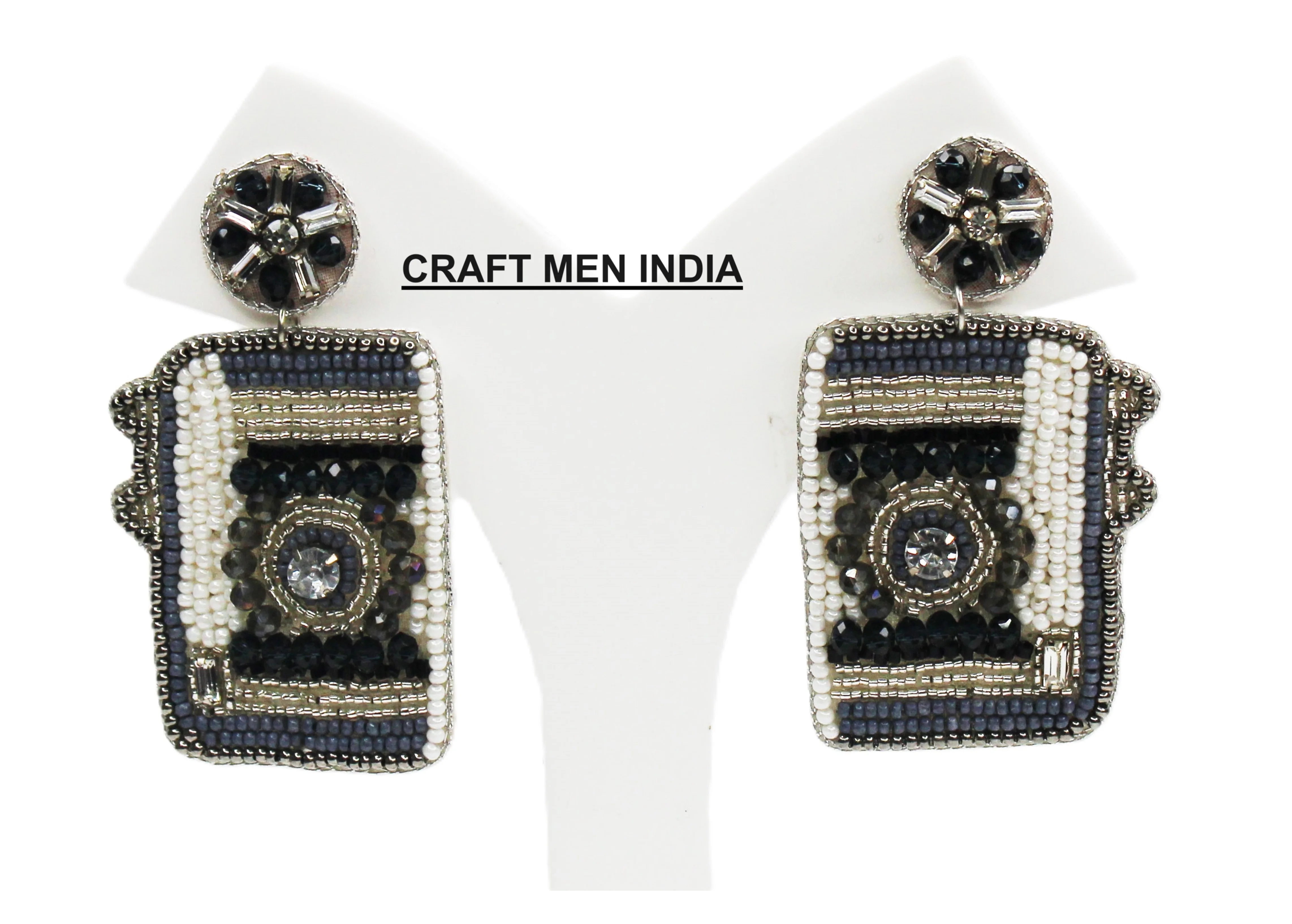 Handmade Beaded Stud Earrings for Girls and Women Fashionable Diamond Indian Wing-shaped Pattern in Classic Spanish Style