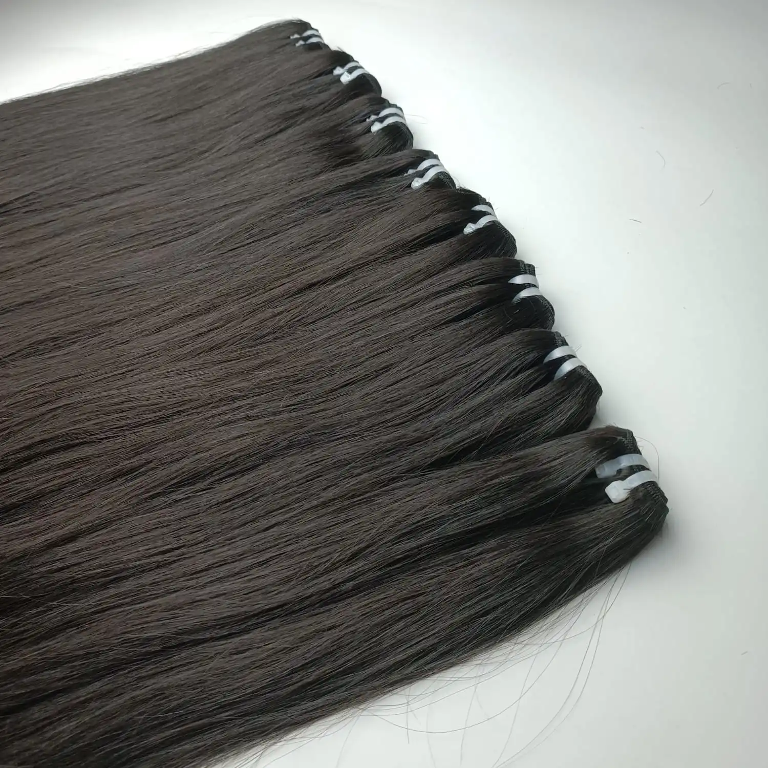 2024 Vietnamese Raw Bonestraight Weft Hair 100% Human Hair Shiny Smooth Silky 8 to 32 Inches Long
