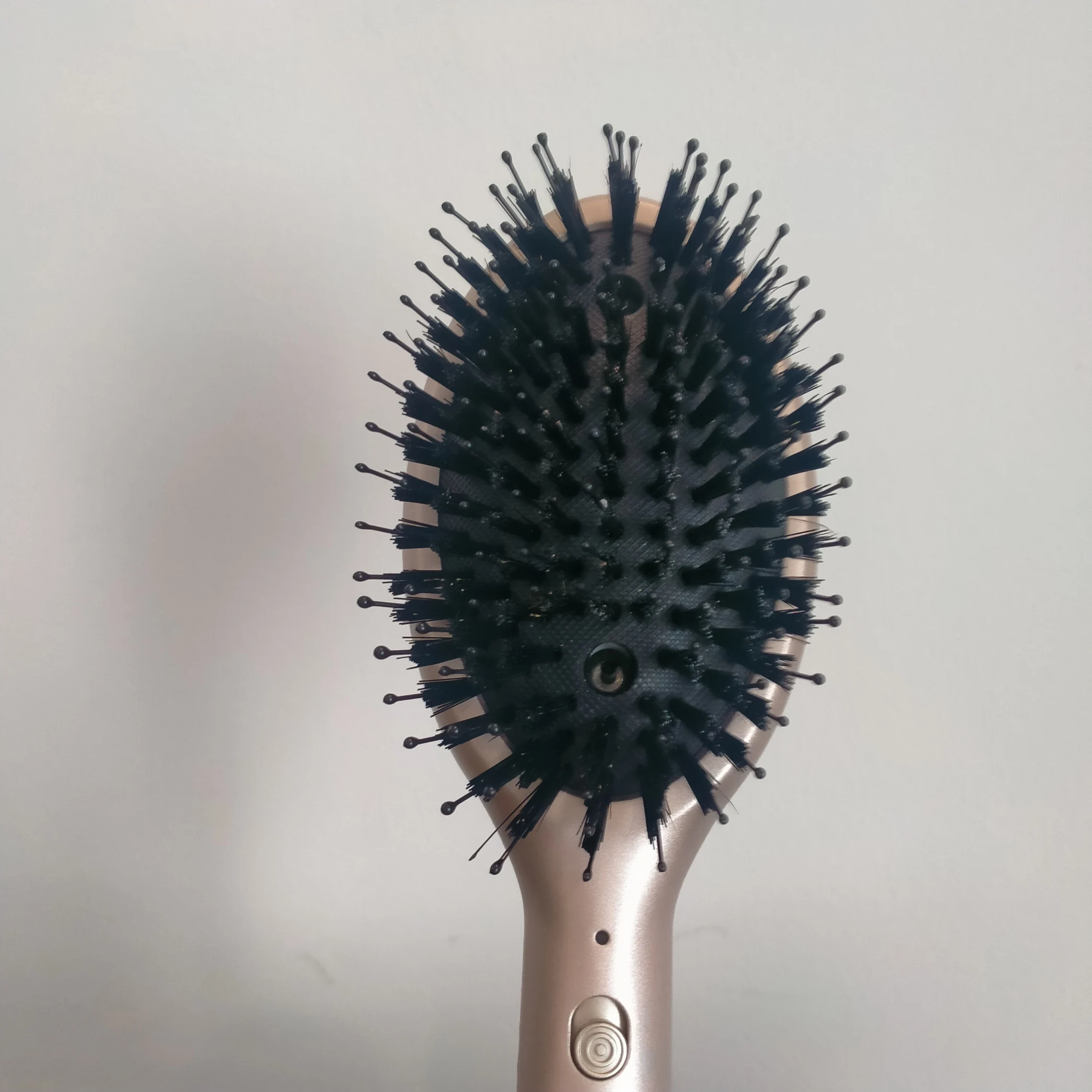 Vietnam Factory New Portable Hair Brush Ionic Boar Blister Rechargeable Plasma Air Brush Detangling Cool Air Battery