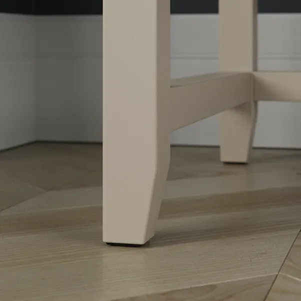Modern MDF Wooden Bedroom Dressing Table with 5 Drawers and Wooden Legs Ribbed Design Makeup Vanity