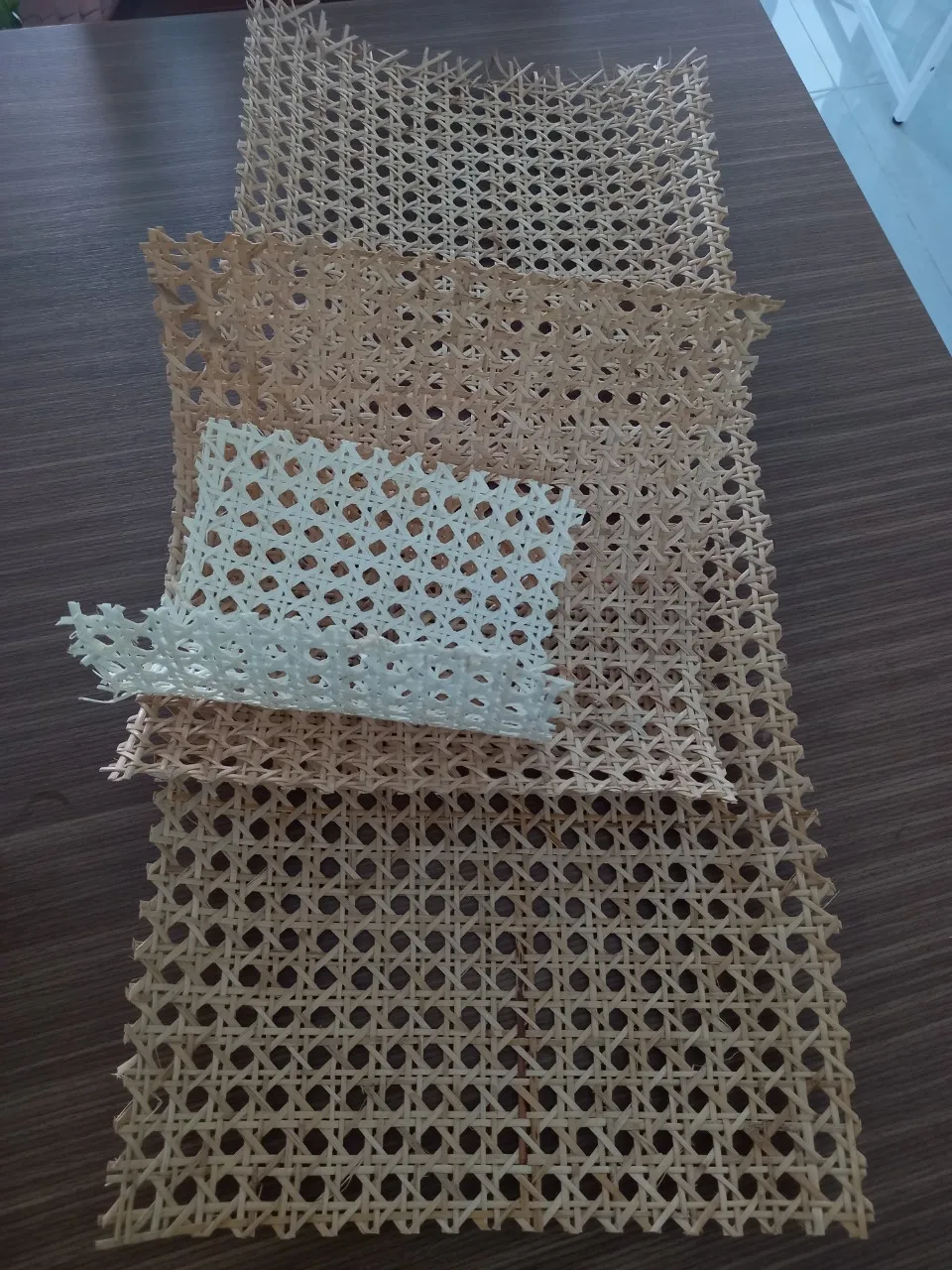 TW6 Hexagon Weave Rattan Cane Webbing 16Inch 24Inch 32Inch 36 Inch Width Rattan Roll For Furniture