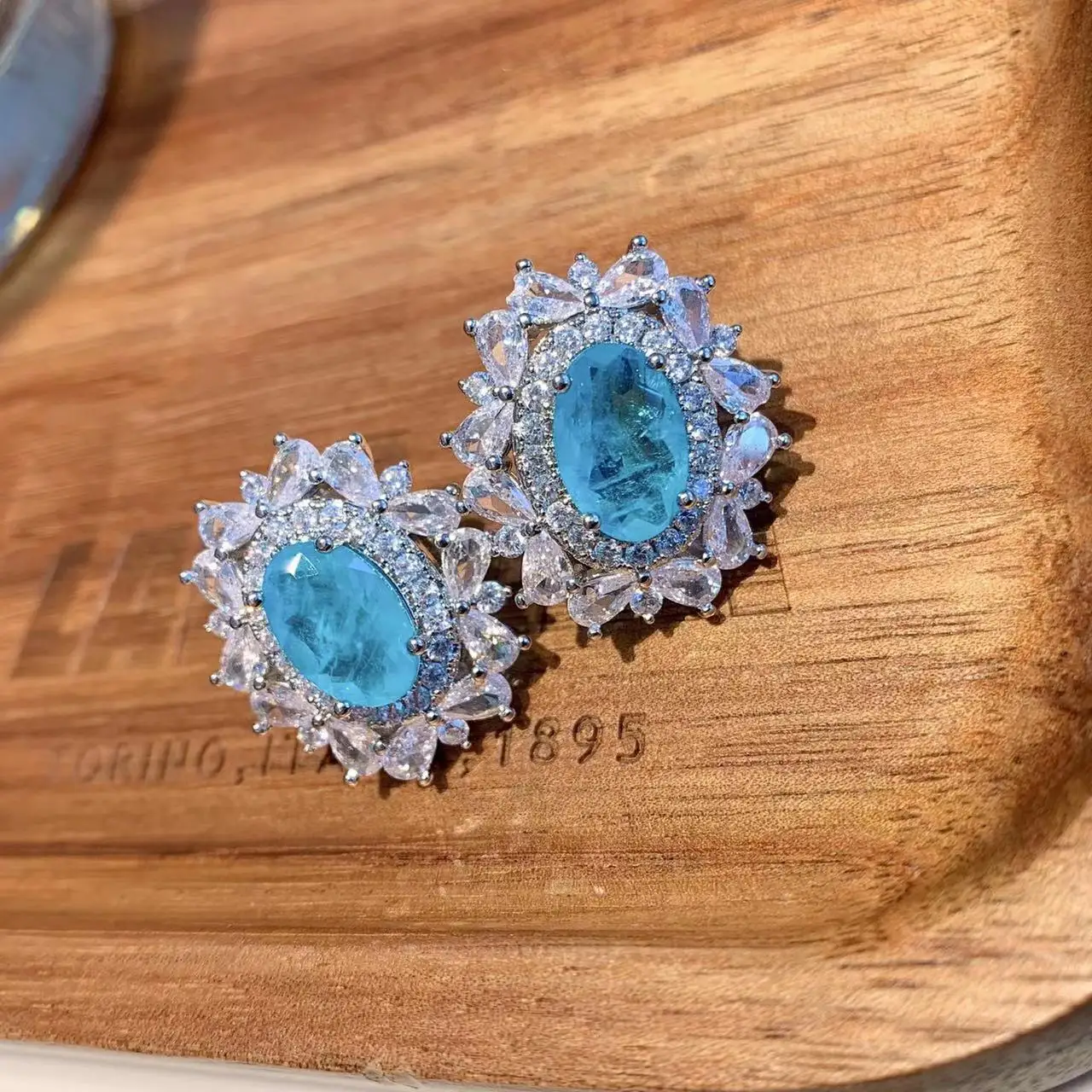 New European and American Explosive Models Paraibaran blue Gemstone Necklace Earrings Ring Jewelry Set