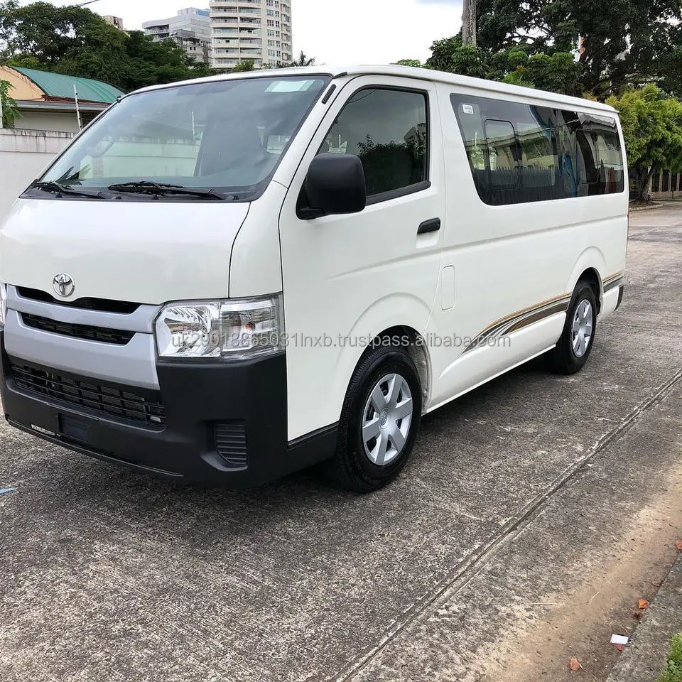 TOYOTA HIACE.jpg