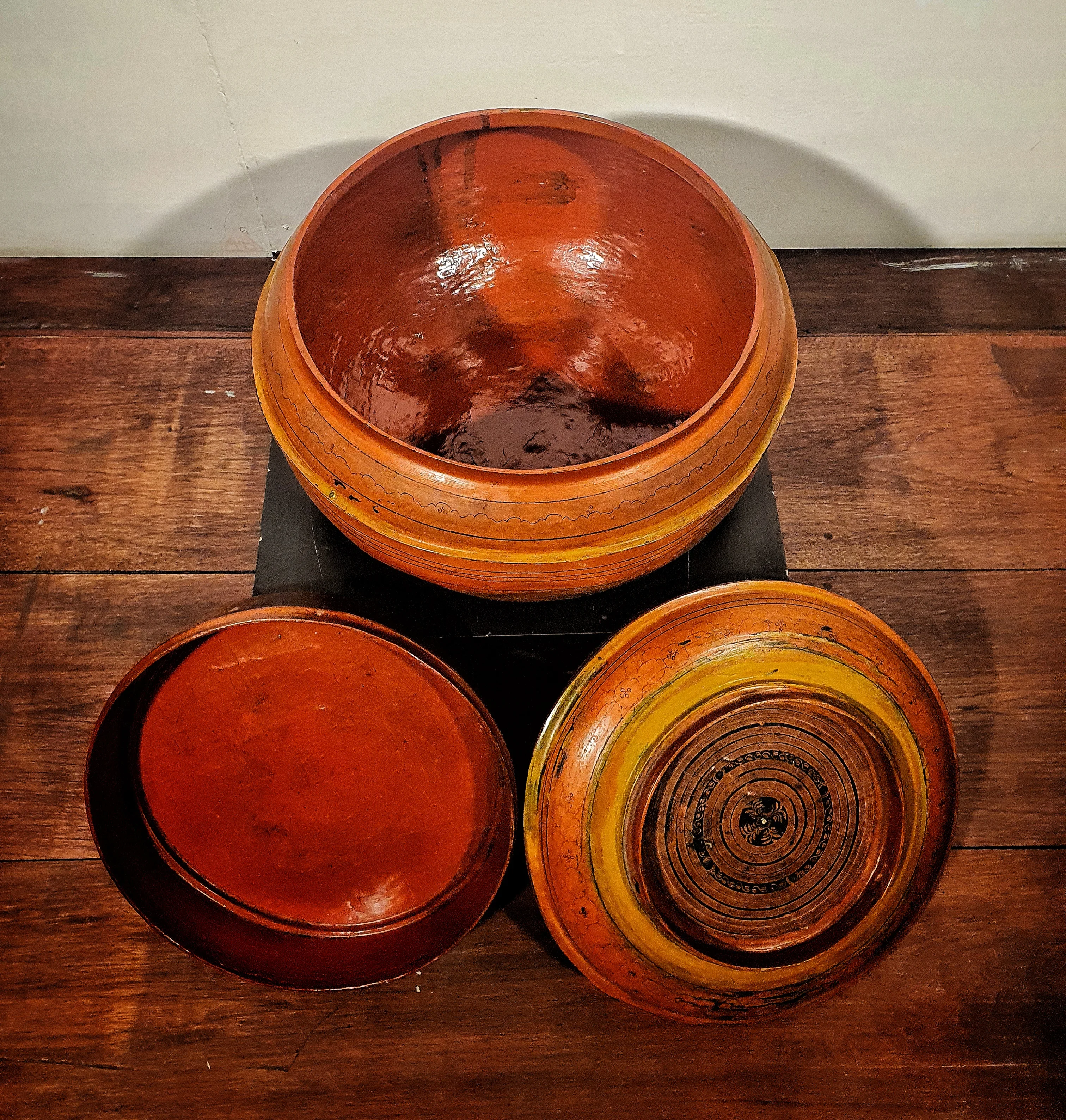 Antique Lanna Wooden Lacquer Ware for Receptacle for Betel Sets With Red Vermillion Painted For Decorated and Collect