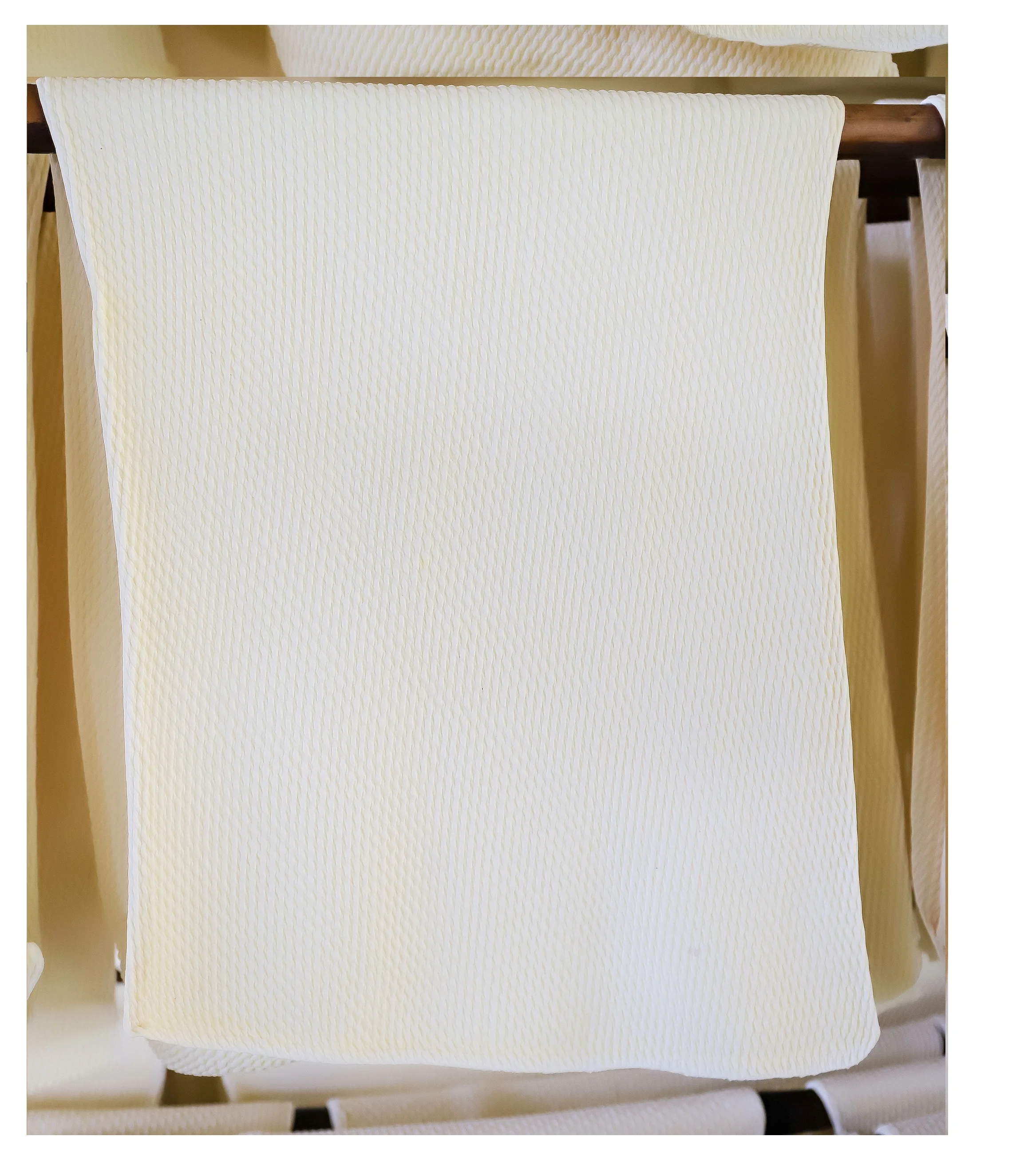 RSS we are a manufacturer with competitive price and fast delivery rubber sheets natural compound raw material support