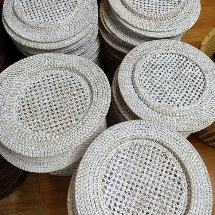Natural Round Placemats and Coaster Set - Handcrafted Corn Husk and Rattan for Kitchen Decor