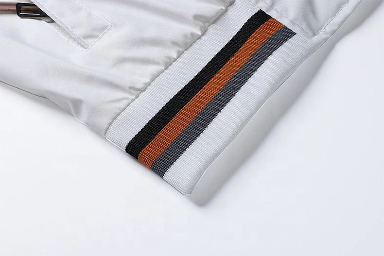 New Latest Design Custom Material Jogging Tracksuits in High Quality Breathable Sustainable Zipper Tracksuits Custom Tracksuits