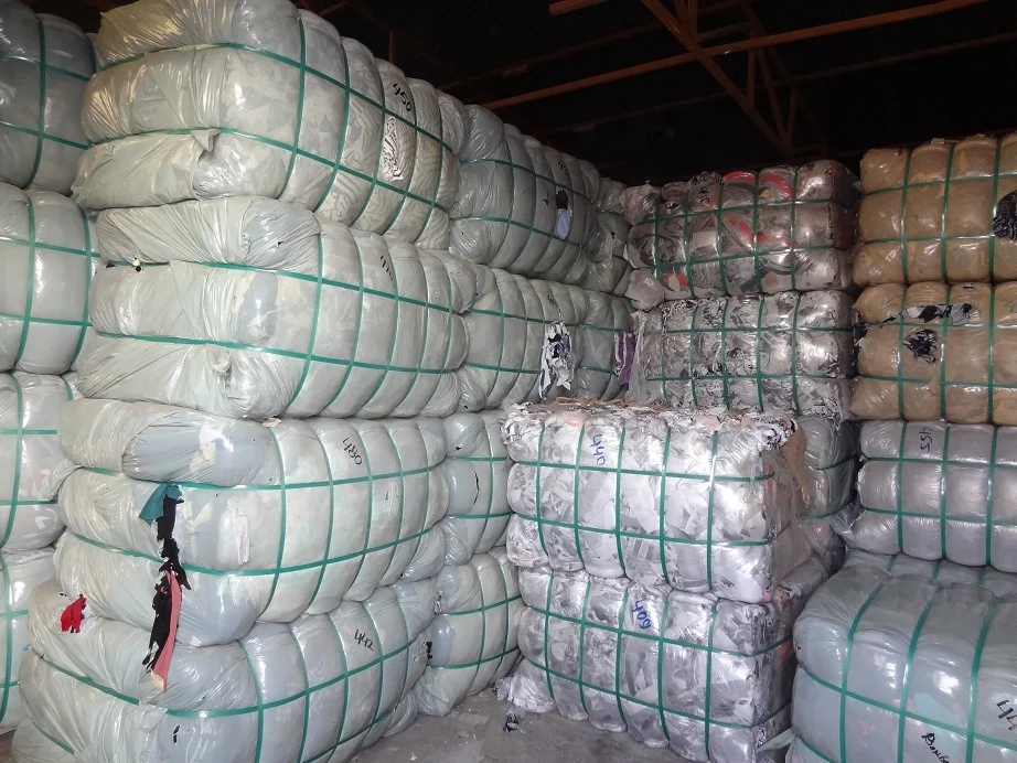 NEW FABRIC CUTTINGS MIX COLORS AND MIX QUALITY (COTTON - LYCRA, COTTON etc.) BALES (TEXTILE WASTE / SCRAP)).