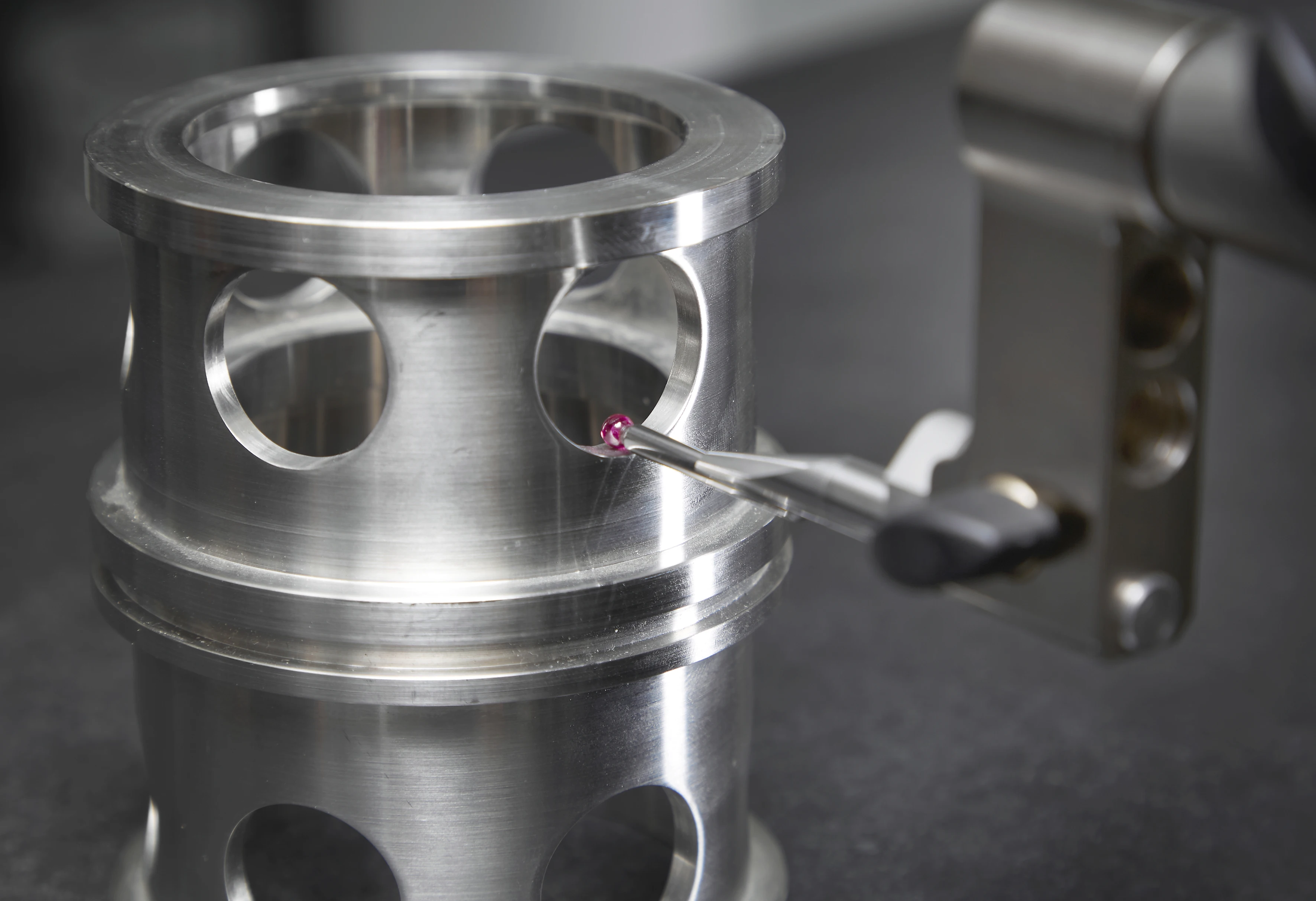 Trimos V8-1100 CH Vertical Measuring Instrument