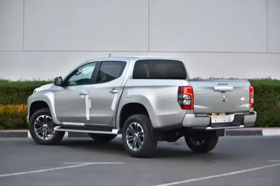 Используемая модель 2022 MITSUBISHI L200 SPORTERO двойная Кабина Пикап 2 4 л дизельный 4WD автоматический