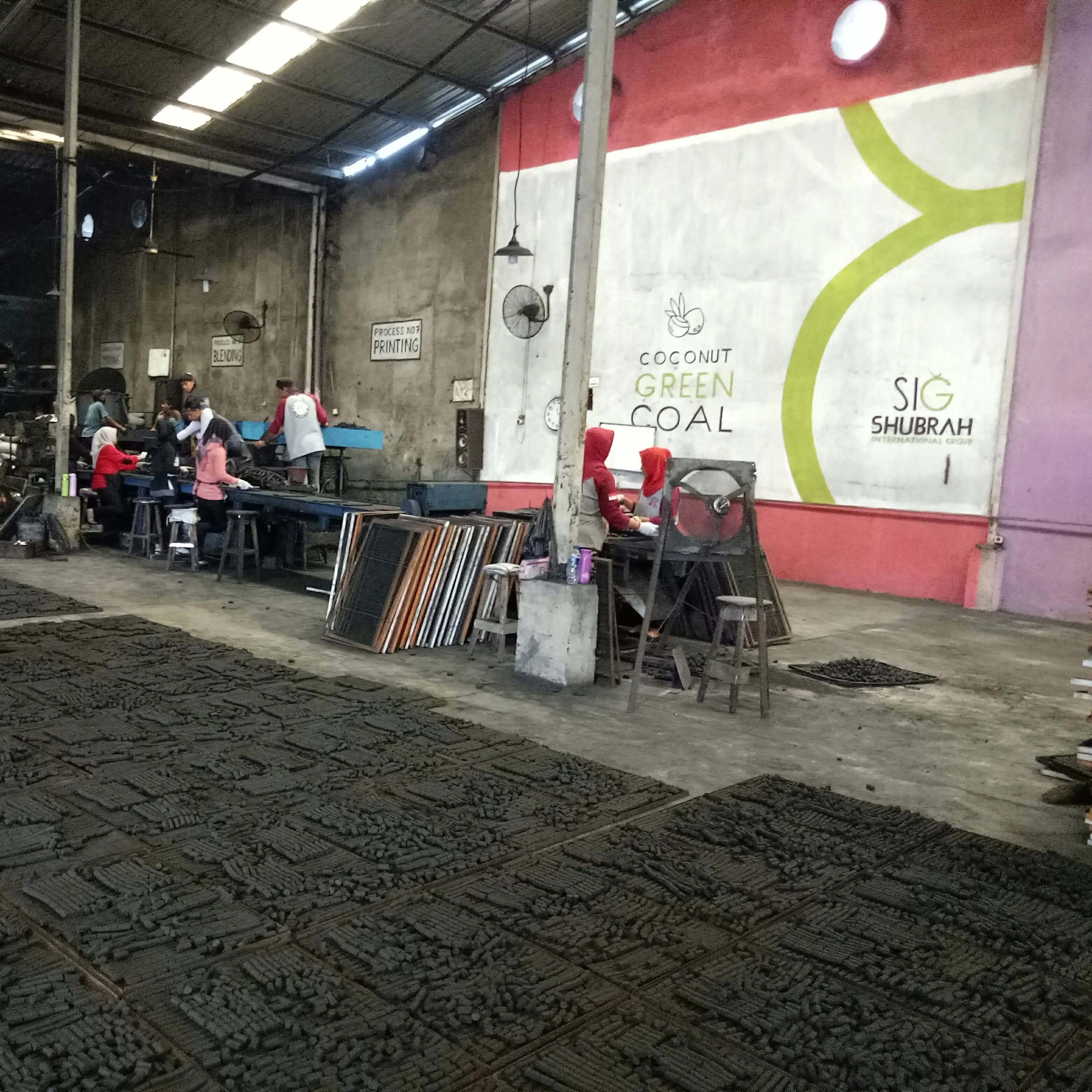 LESS ASH-Coconut Shell Briquette Charcoal From Indonesia Best Price and Best Quality