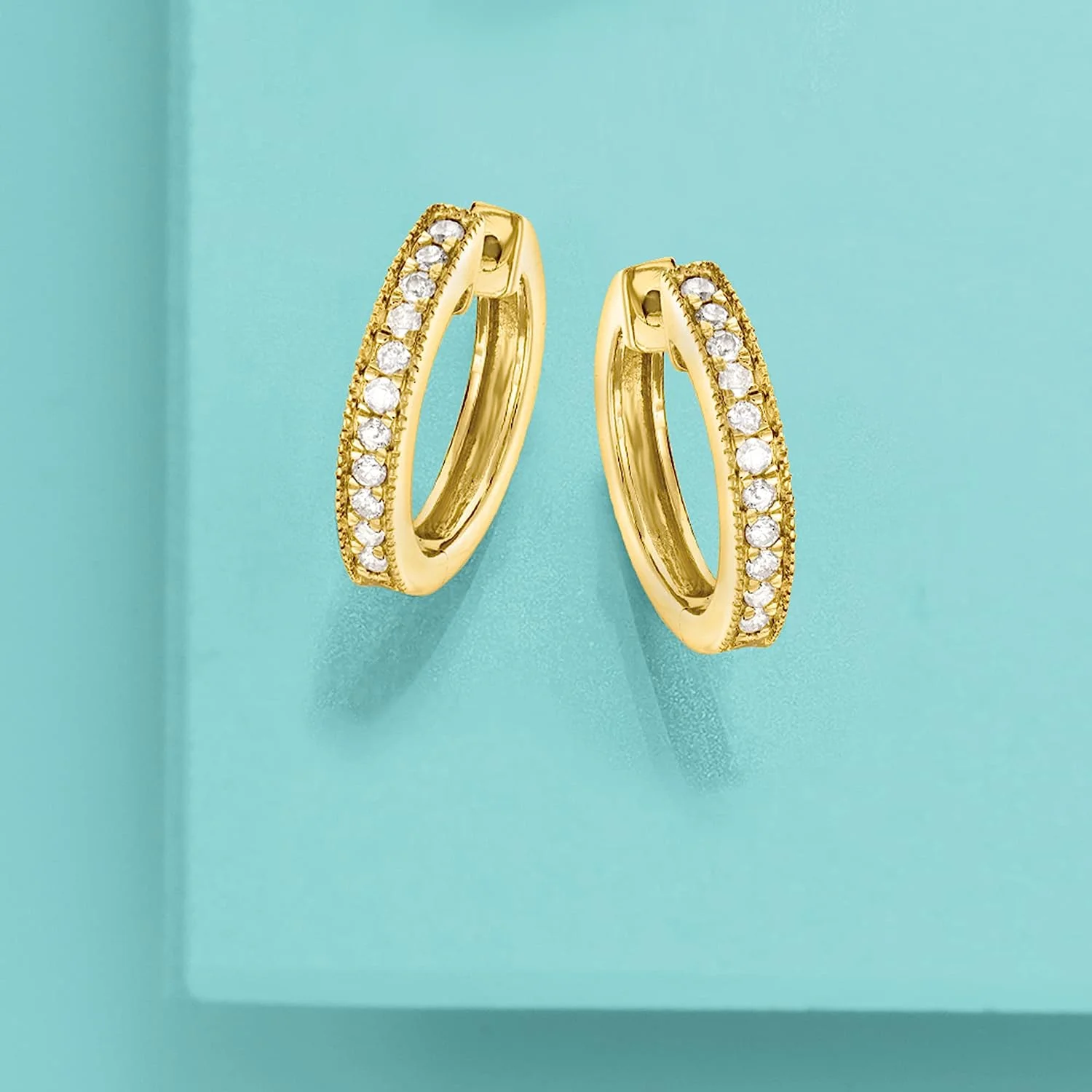 Hot Selling 0.25 ct.tw Round Cut Diamond Hoop Earrings 14k Solid Gold Metal Luxury Style Diamond Hoop Earrings