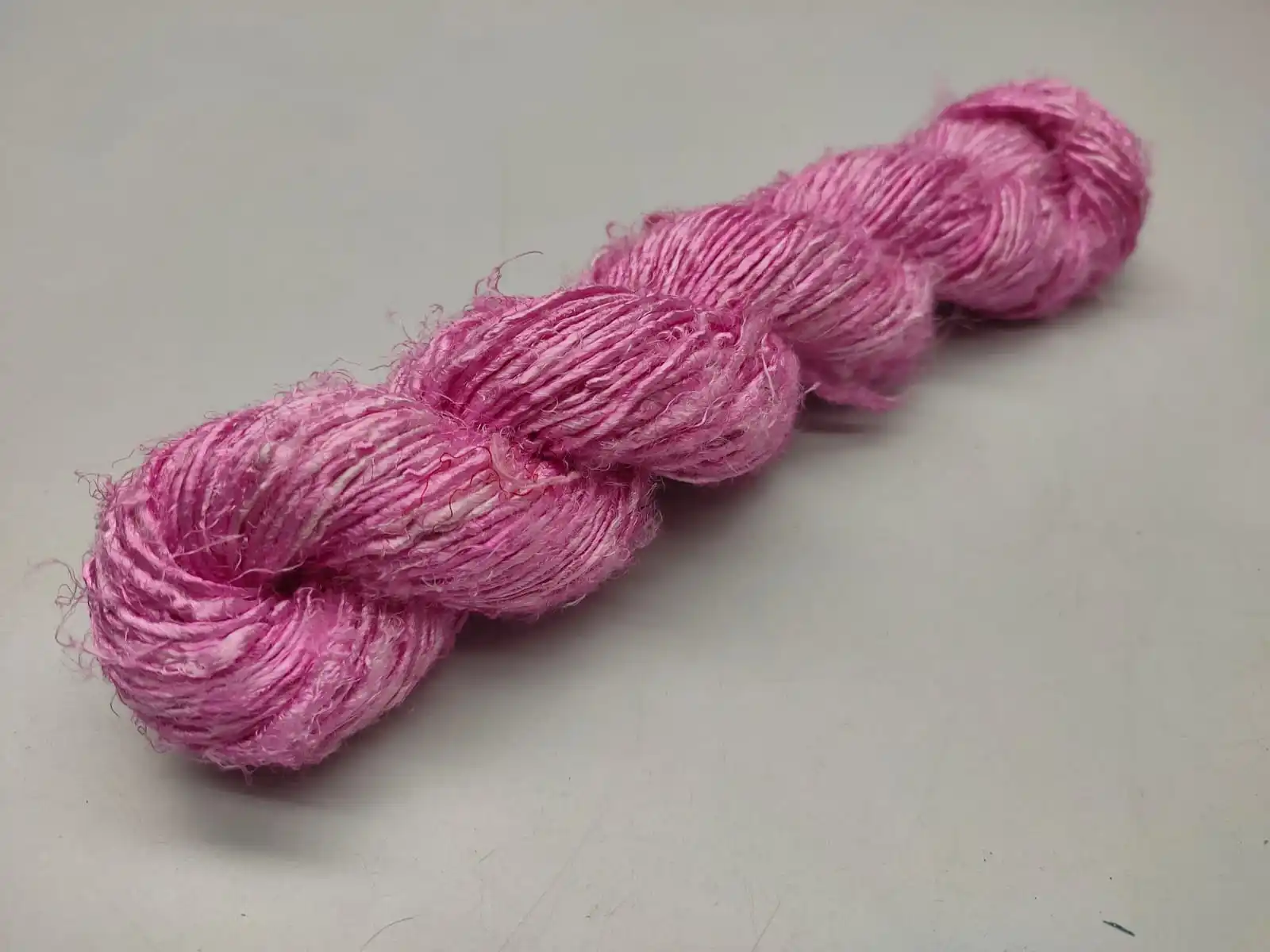 Recycled Banana silk handspun yarn in 128 colors for Knitting weaving Embroidery tufting art and craft