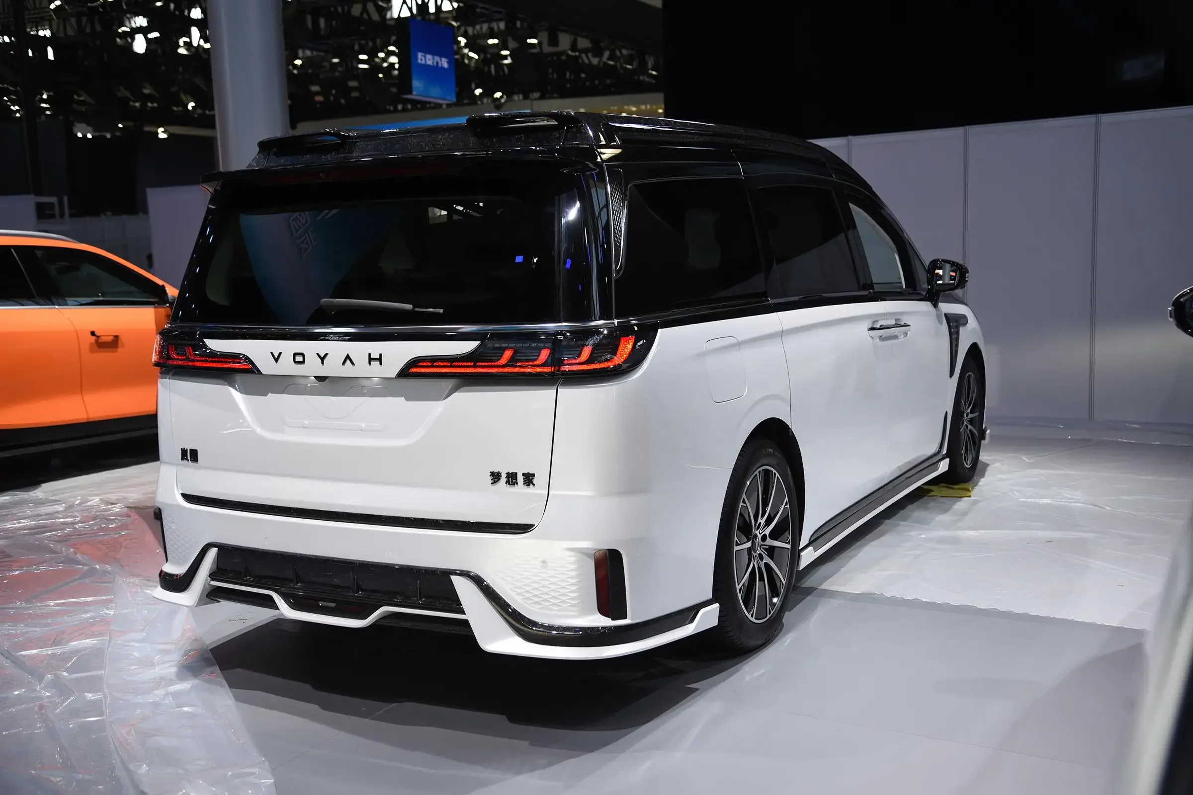 Lantu Ev Cars Voyah Dreamer Hybrid низкоуглеродистая серия домашний электромобиль б/у автомобили