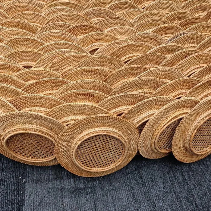 Natural Round Placemats and Coaster Set - Handcrafted Corn Husk and Rattan for Kitchen Decor