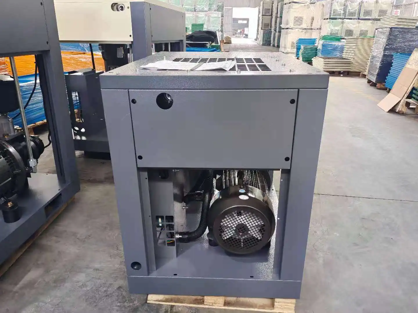 Airstone Spanish 7.5KW 11KW 15KW 22KW 37KW 45KW 55KW 75KW Fix Speed Rotary Air Screw Compressor 7-10Bar for  Sale