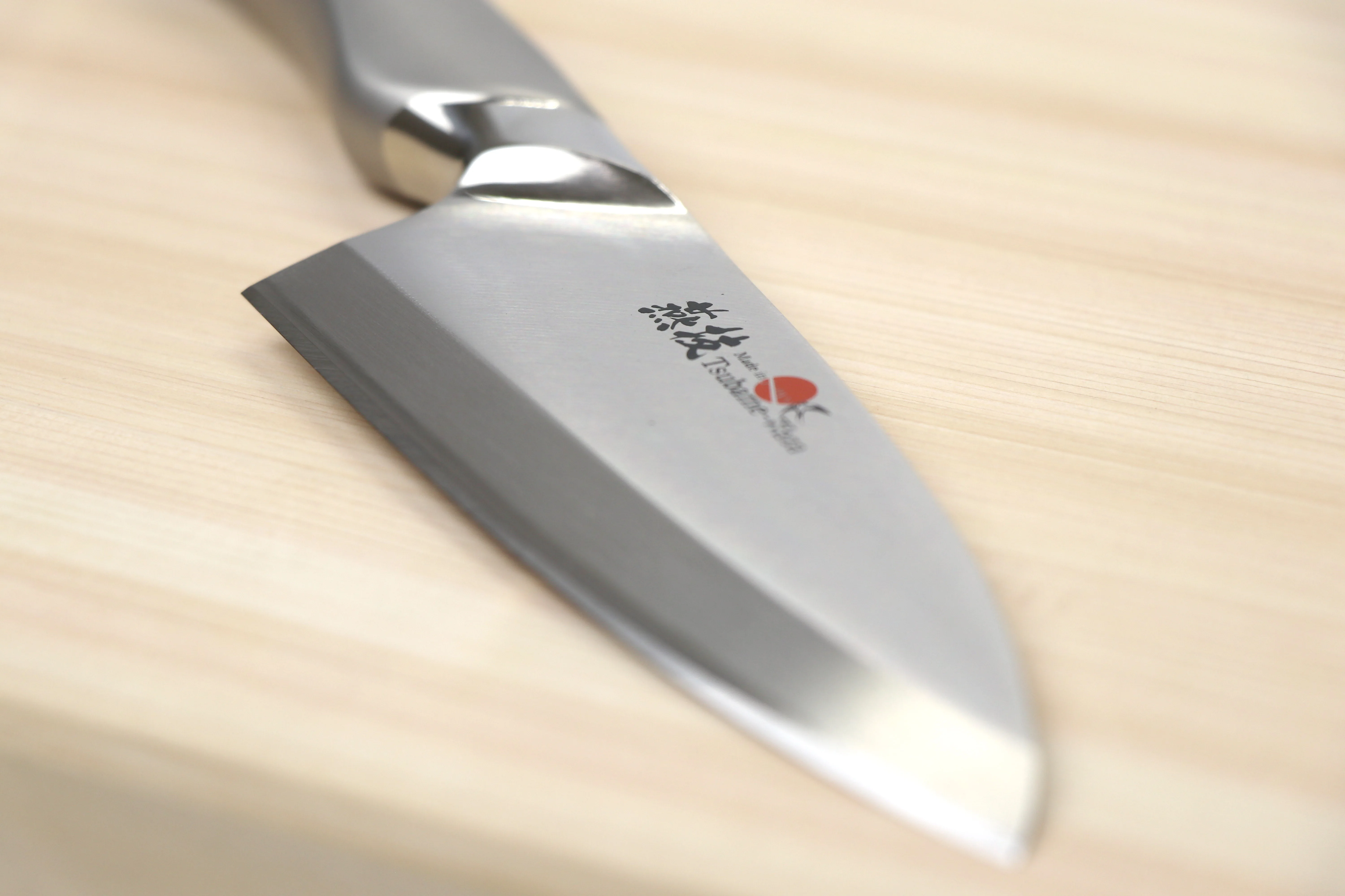 Wholesale Stainless Steel Japanese Chef Custom Japan Kitchen Knife Tsubame Waza Santoku Knife 170mm