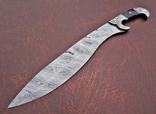 CUSTOM HANDMADE DAMASCUS STEEL BEAUTIFUL RAM HORN HUNTING BOWIE KNIFE WITH LEATHER SHEATH By Knives Maker