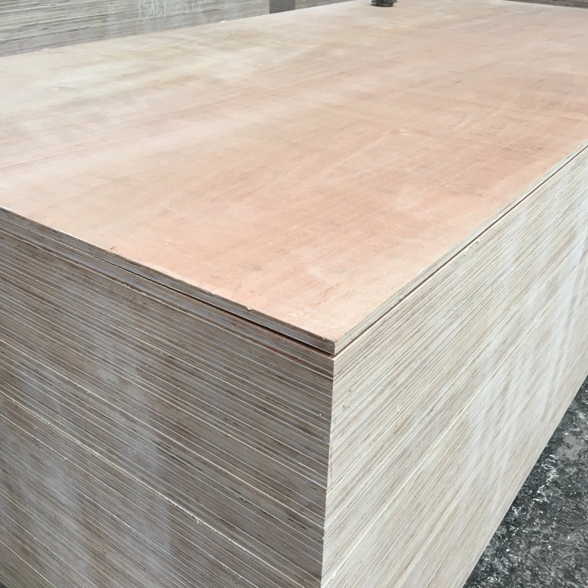 Commercial Okoume Face Plywood in Furniture Construction Plywood Sheet 4x8 Plywood Cheap Price From Vietnam Factory VINACAMON