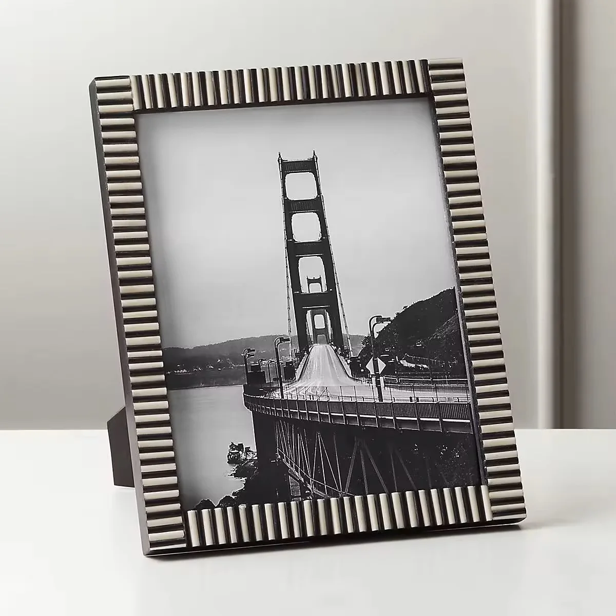New Arrival 2025 Black and White strips Resin Inlay Photo Frame Top Design Wall Art Photo frames