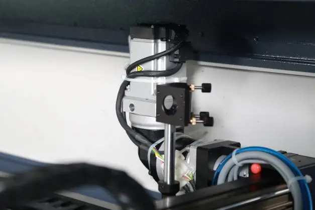 High speed 2 heads asynchronous laser engraving and cutting machine