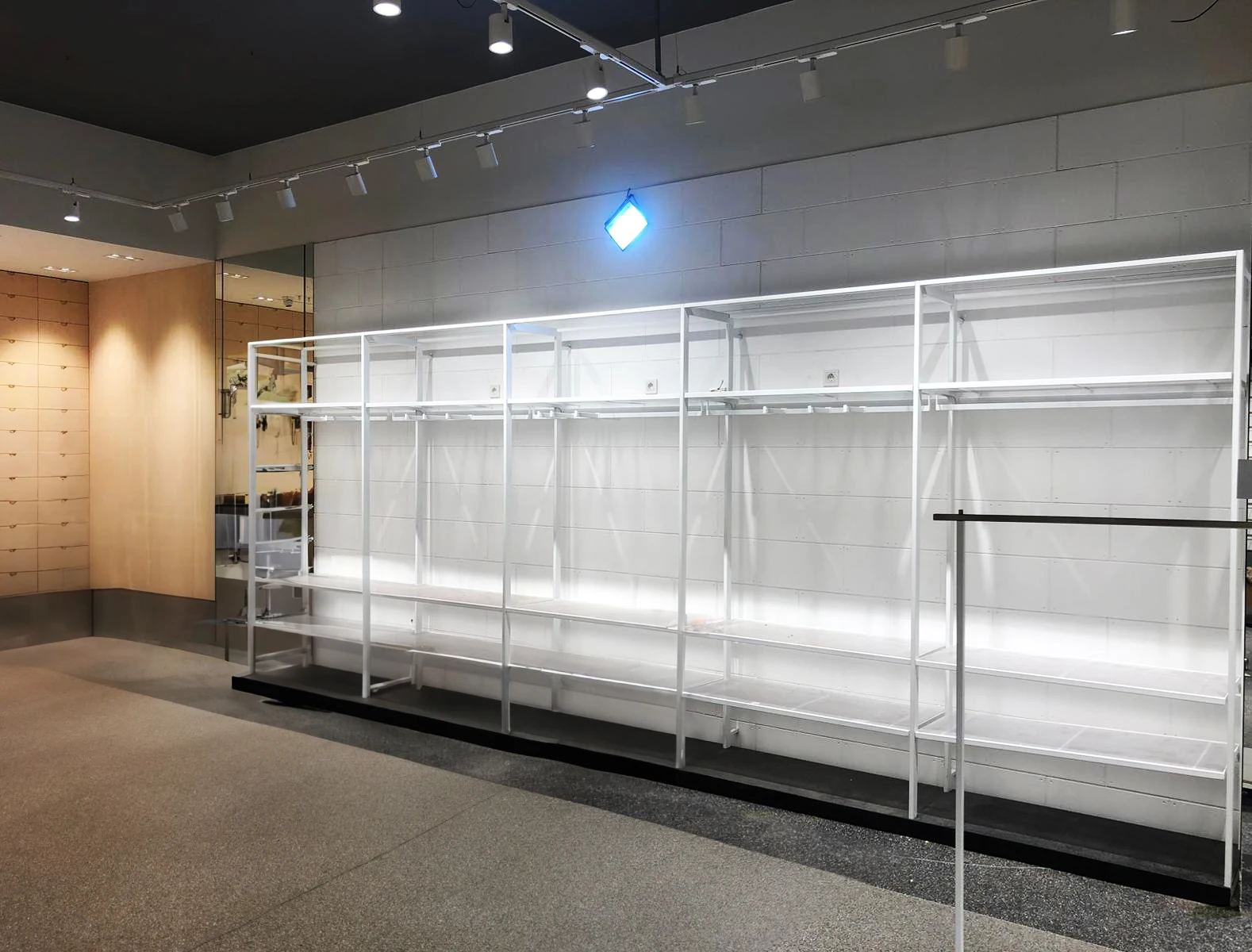 Wholesale Retail Store Wood Sports Shoe Display Shelf Rack Shoe Display Unit Stand fof shopping from Turkey
