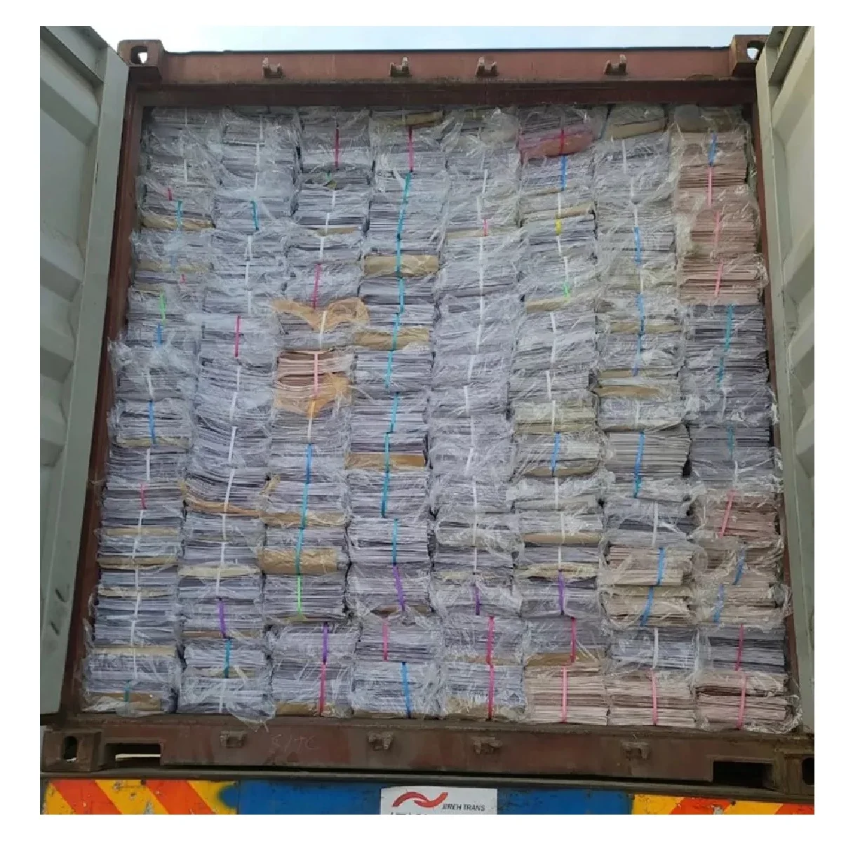 High Quality Hot Sale Wholesale Paper Scraps Onp Oinp Waste Paper Selected Recycling Used News Paper Newspaper