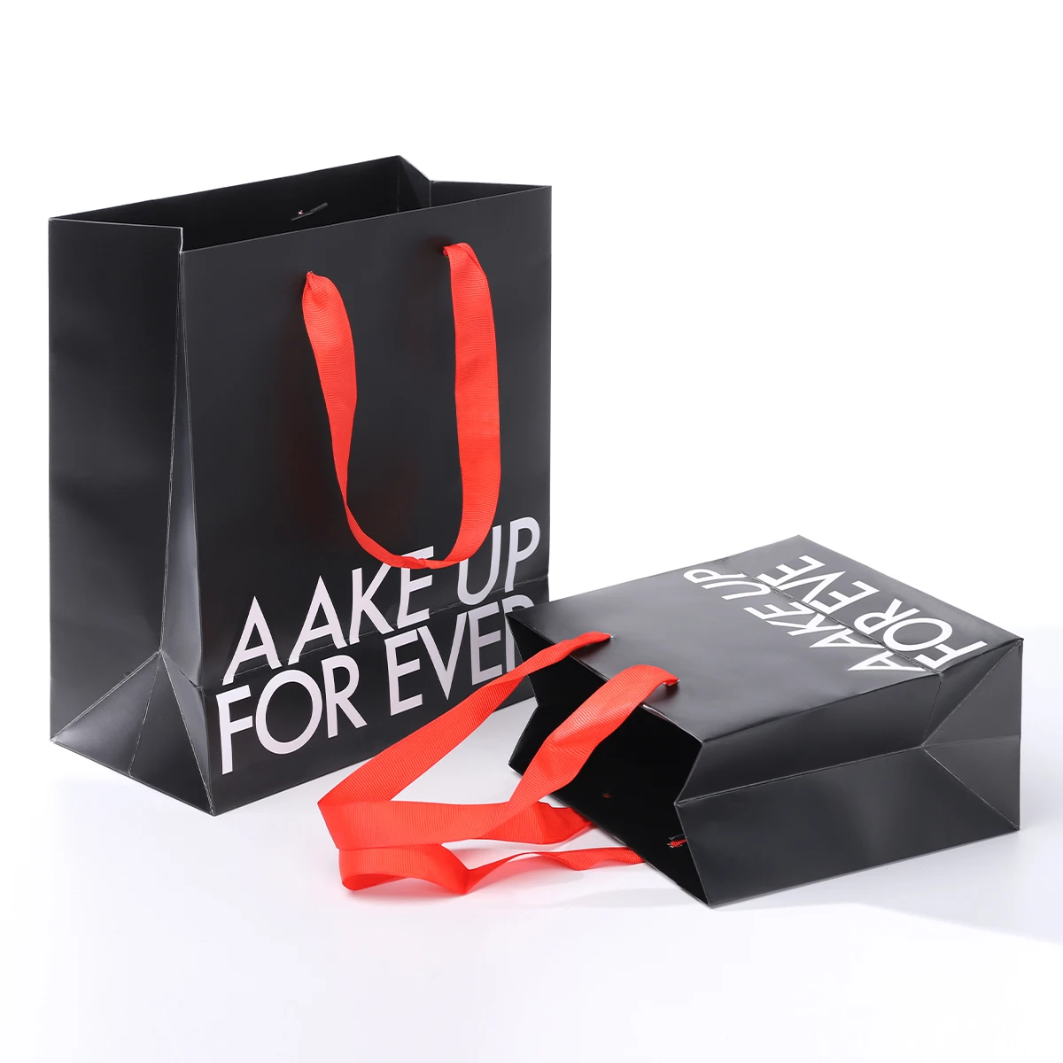 Printed Luxury Gift Paper Shopping Bag Wholesale Black Shopping Gift Paper Bag with Handle The Paper Bag ismade