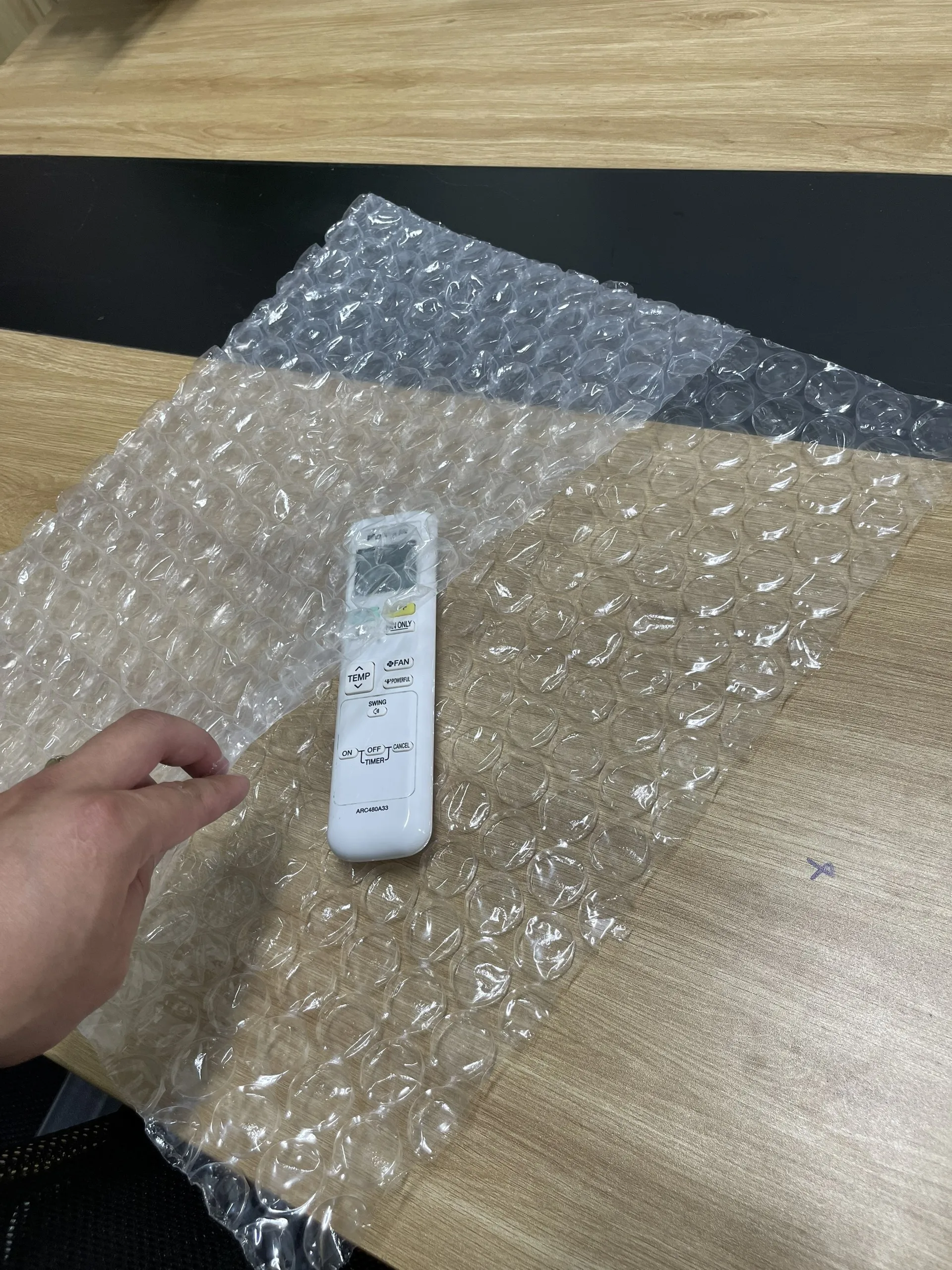 Cheap Price Wholesale Bubble Cushion Wrap Protective Air Cushion Film Roll Packing Material