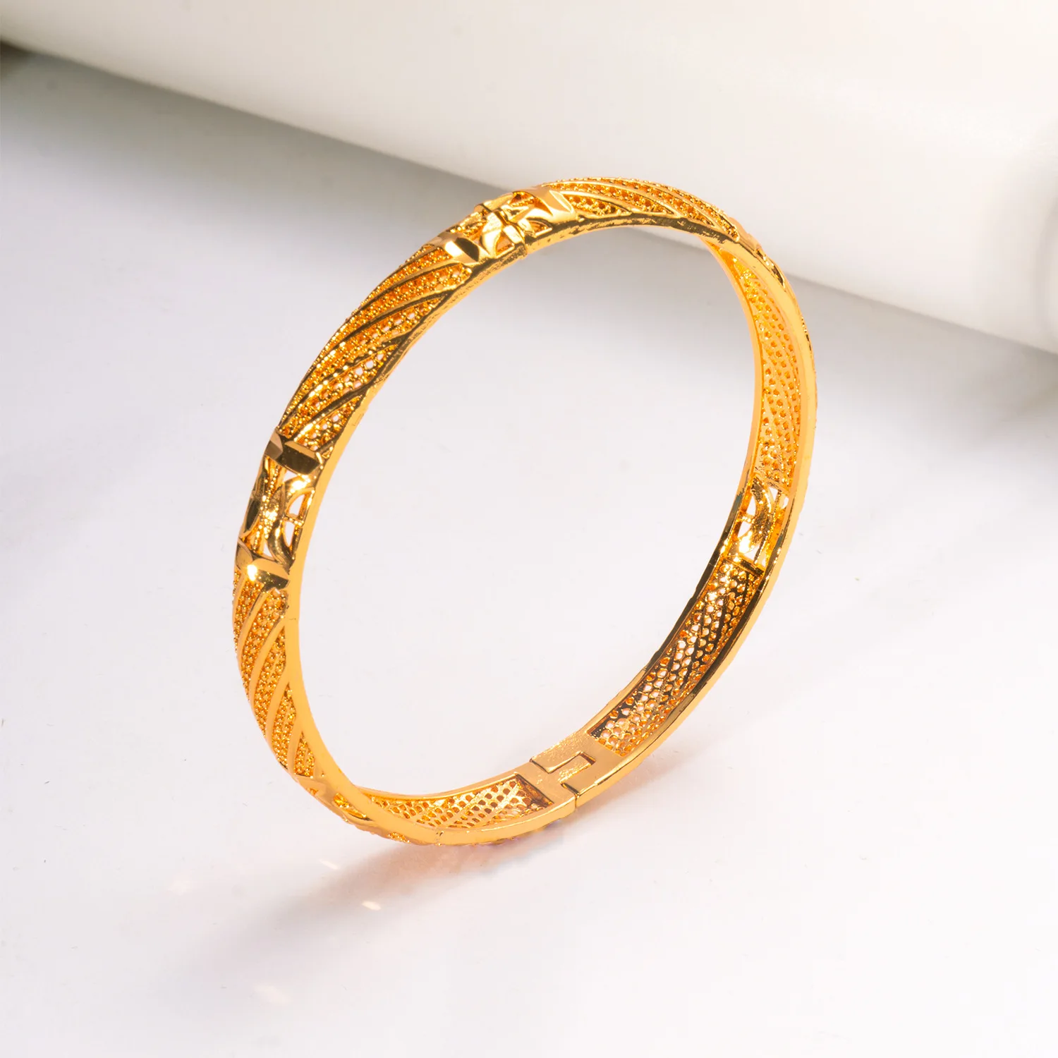 Wholesale New Dubai Bride Womens 24K Gold-plated Copper Gold Bangles 24k Nigeria Women Jewelry Bracelet