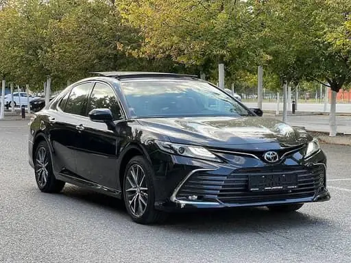 2020 2021 2022 2023 Toyota Camry SE (in different Colors)