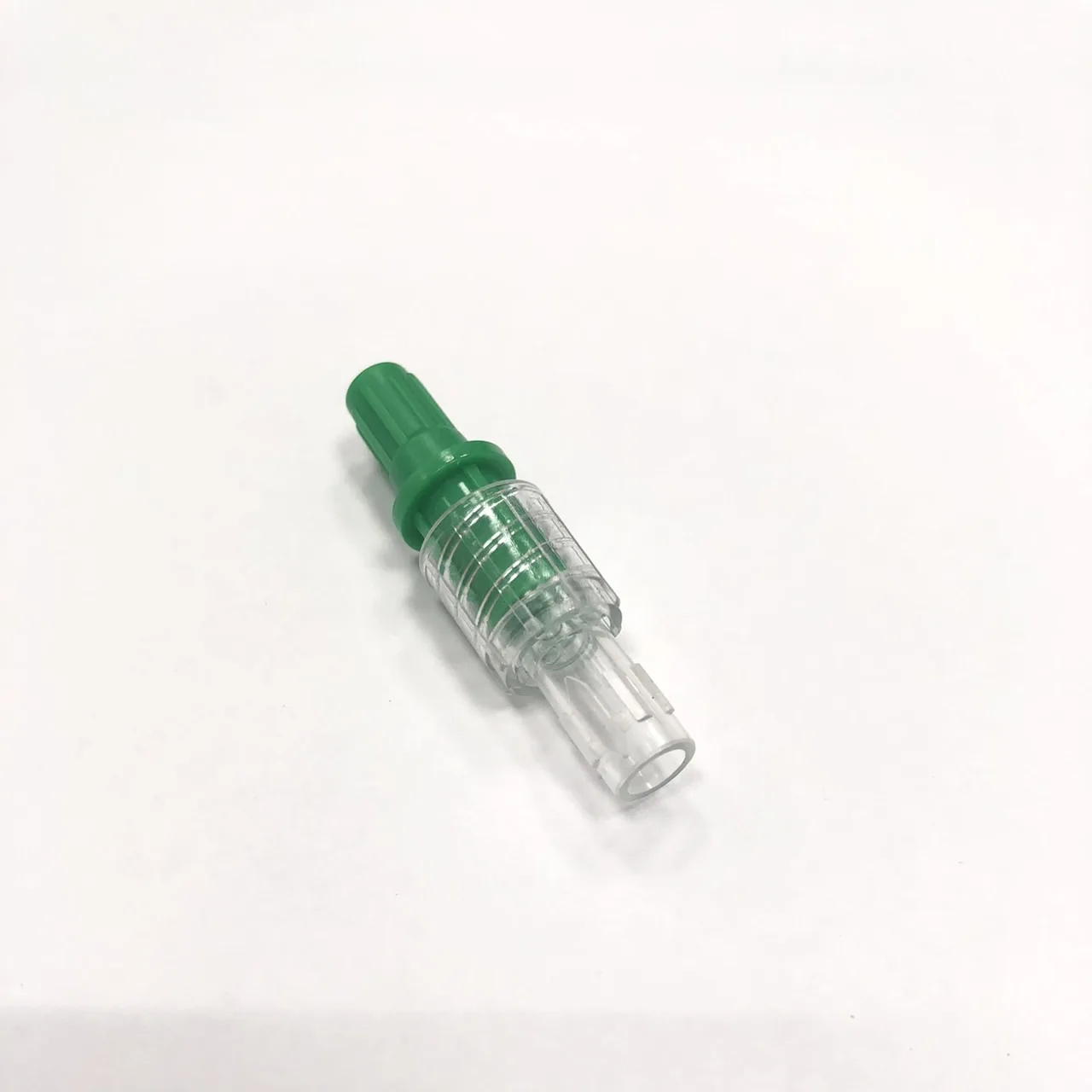 20C015 rotating male luer lock connector 4mm